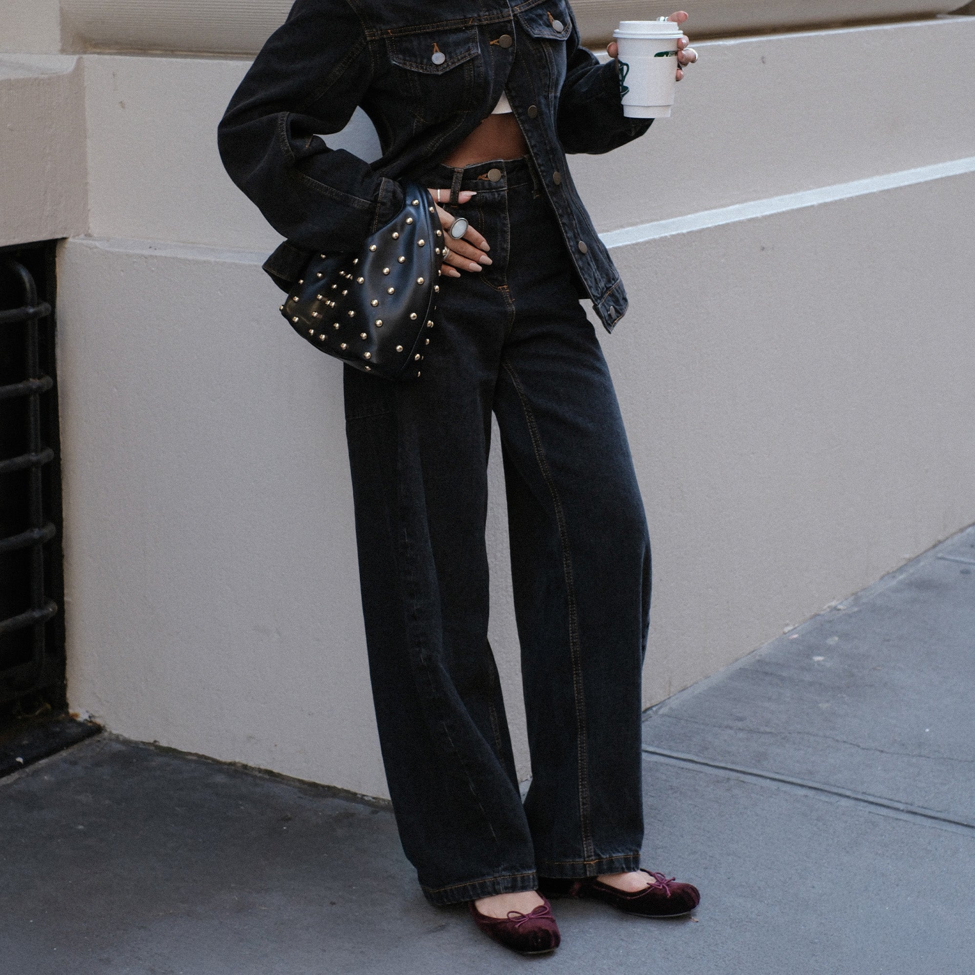 40lavina.s_Gibsen_Burgundy_Dahlia_7_422b7bcb-0ffe-48b5-8f54-7a3c4bcf82c4.jpg