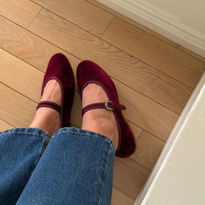 BRITTRAMJIT_ROSLYN-WINE-VELVET_6.jpg