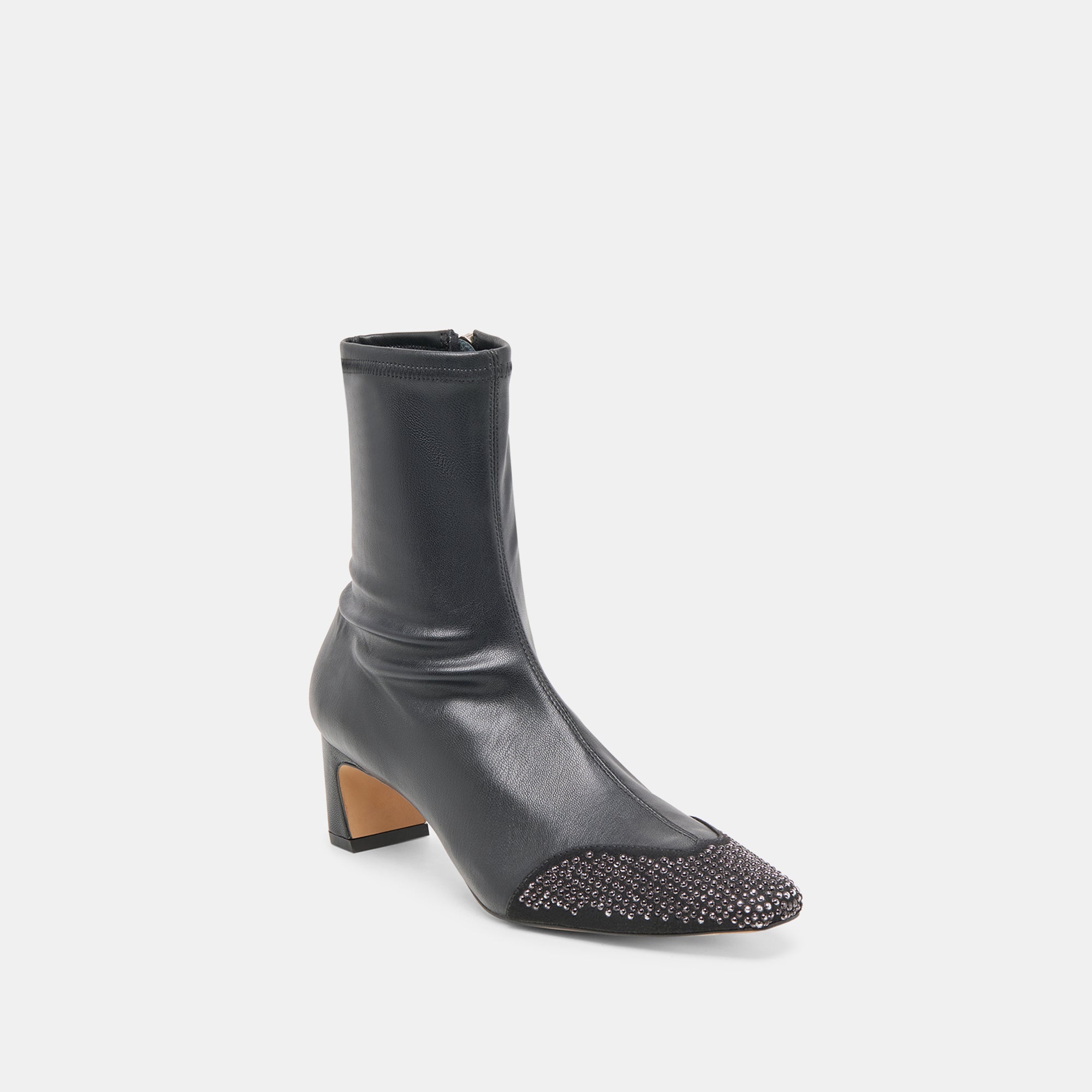 DOLCEVITA-BOOTS_ANIKASTUD_BLACKLEATHER-01_5cc265d9-f20c-4706-b974-9e6f478cec51.jpg
