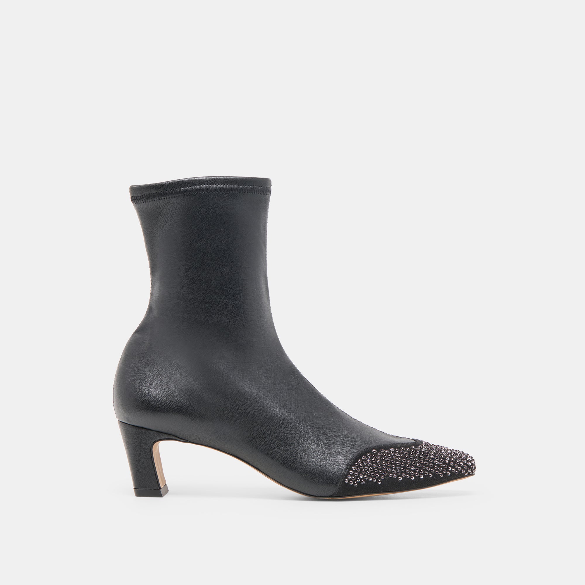 DOLCEVITA-BOOTS_ANIKASTUD_BLACKLEATHER-02_daddf7b4-6aa5-49f5-bf0b-d54f75646517.jpg
