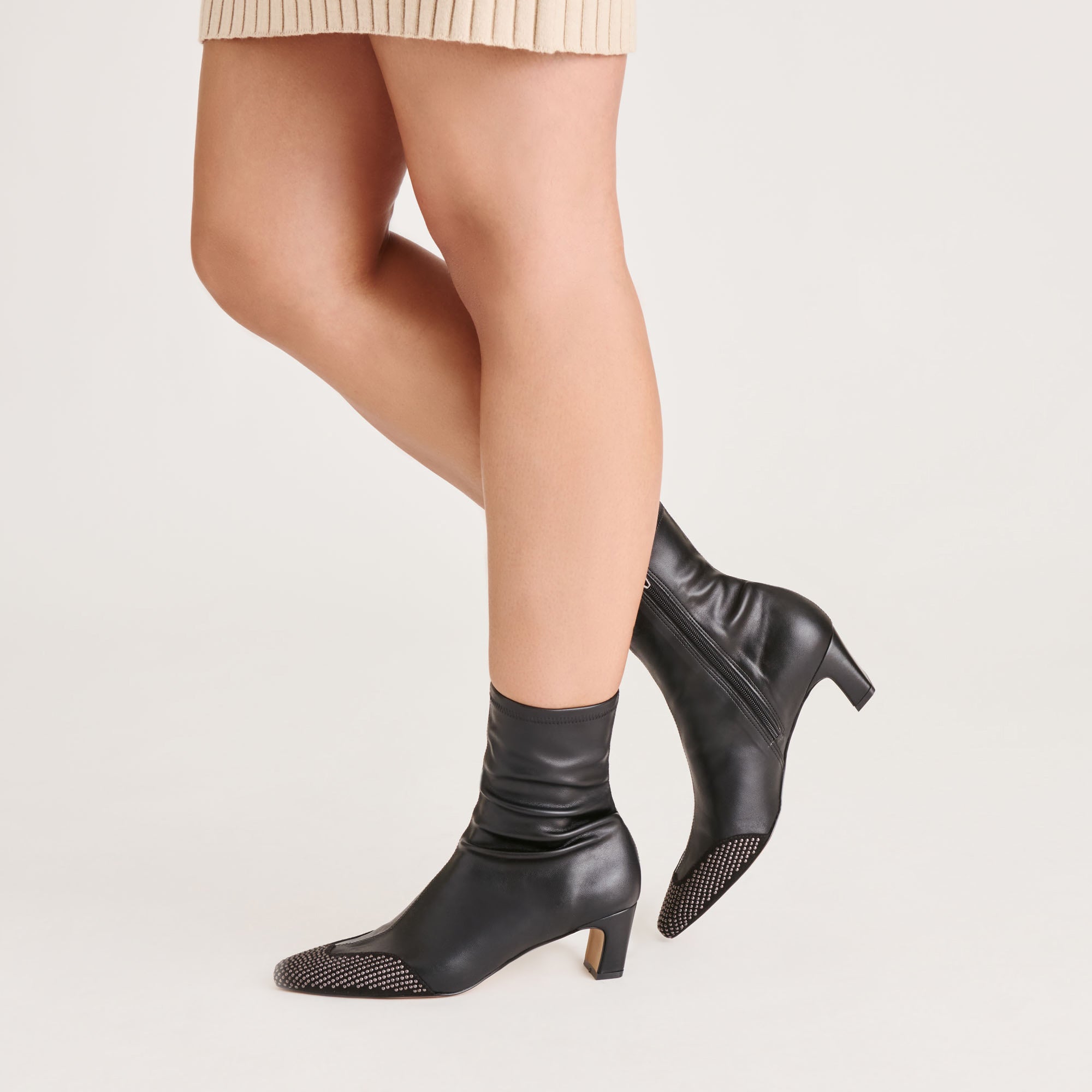 DOLCEVITA-BOOTS_ANIKASTUD_BLACKLEATHER_3.jpg