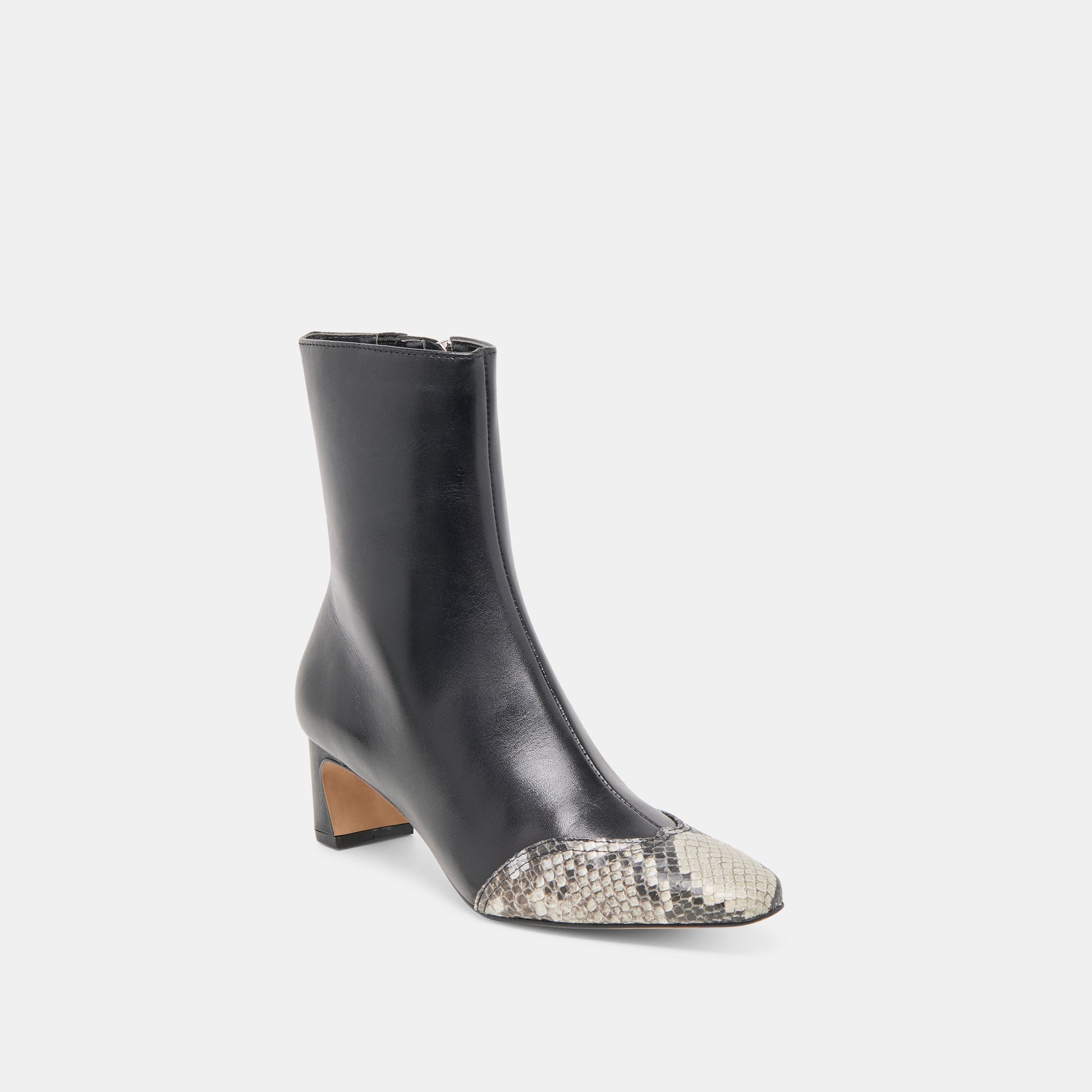 DOLCEVITA-BOOTS_ANIKA_BLACKMULTILEATHER-01_226746f6-e0c8-4827-a00c-627dda534057.jpg