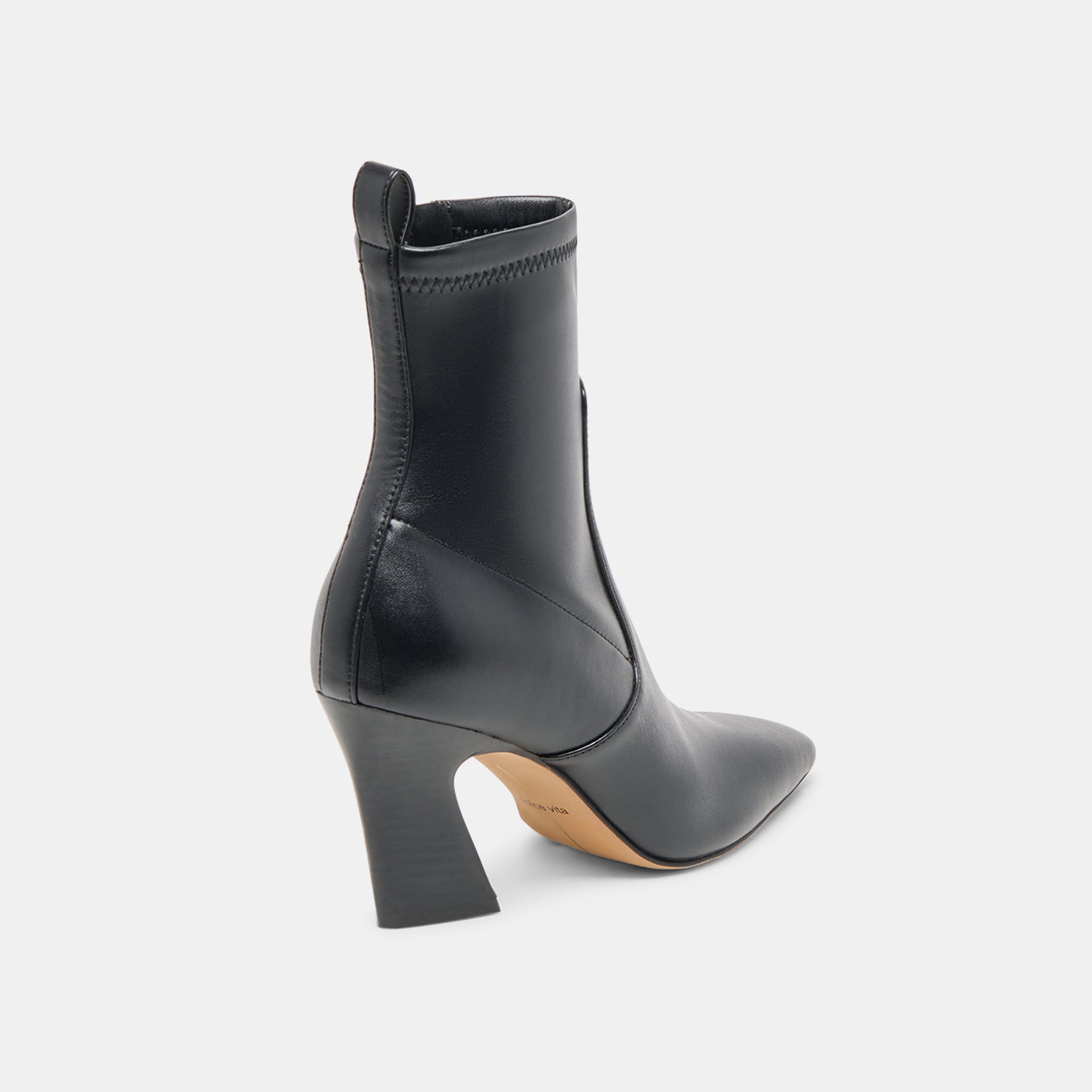DOLCEVITA-BOOTS_LINZEY_BLACKSTELLA-03.jpg