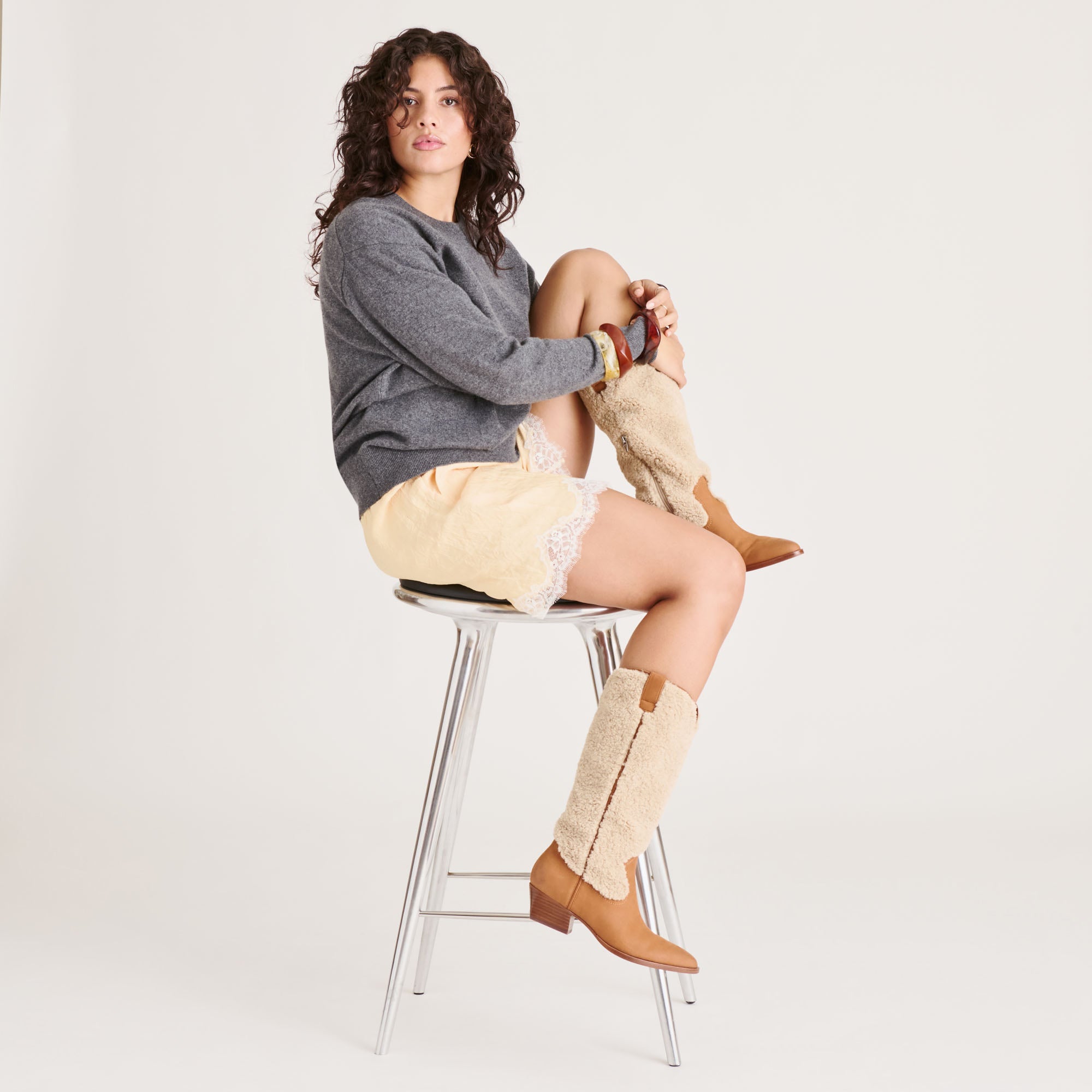DOLCEVITA-BOOTS_MYKELPLUSH_CARAMELNUBUCK_1-1.jpg