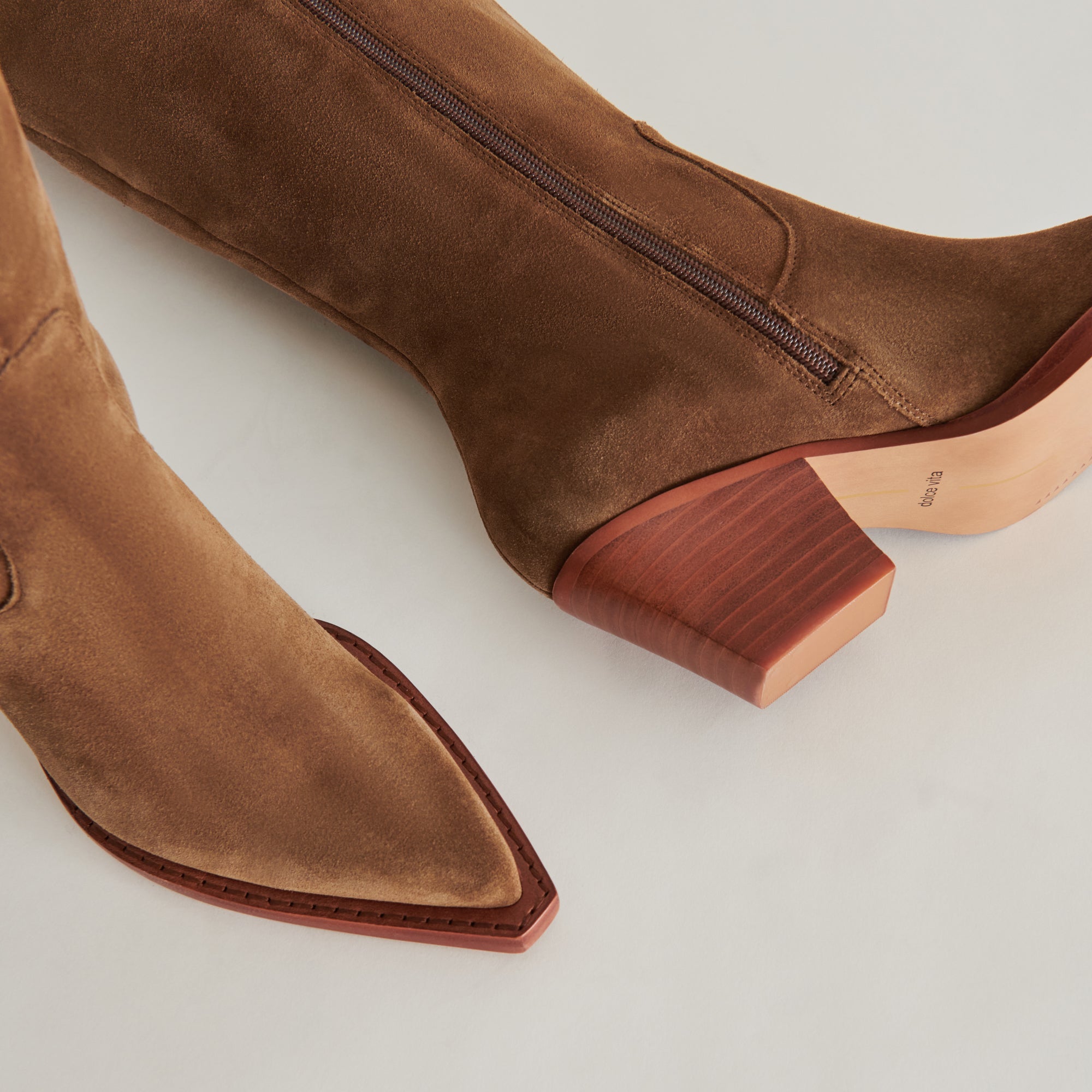 DOLCEVITA-BOOTS_RAJ_BROWNSUEDE_DETAILS_04.jpg