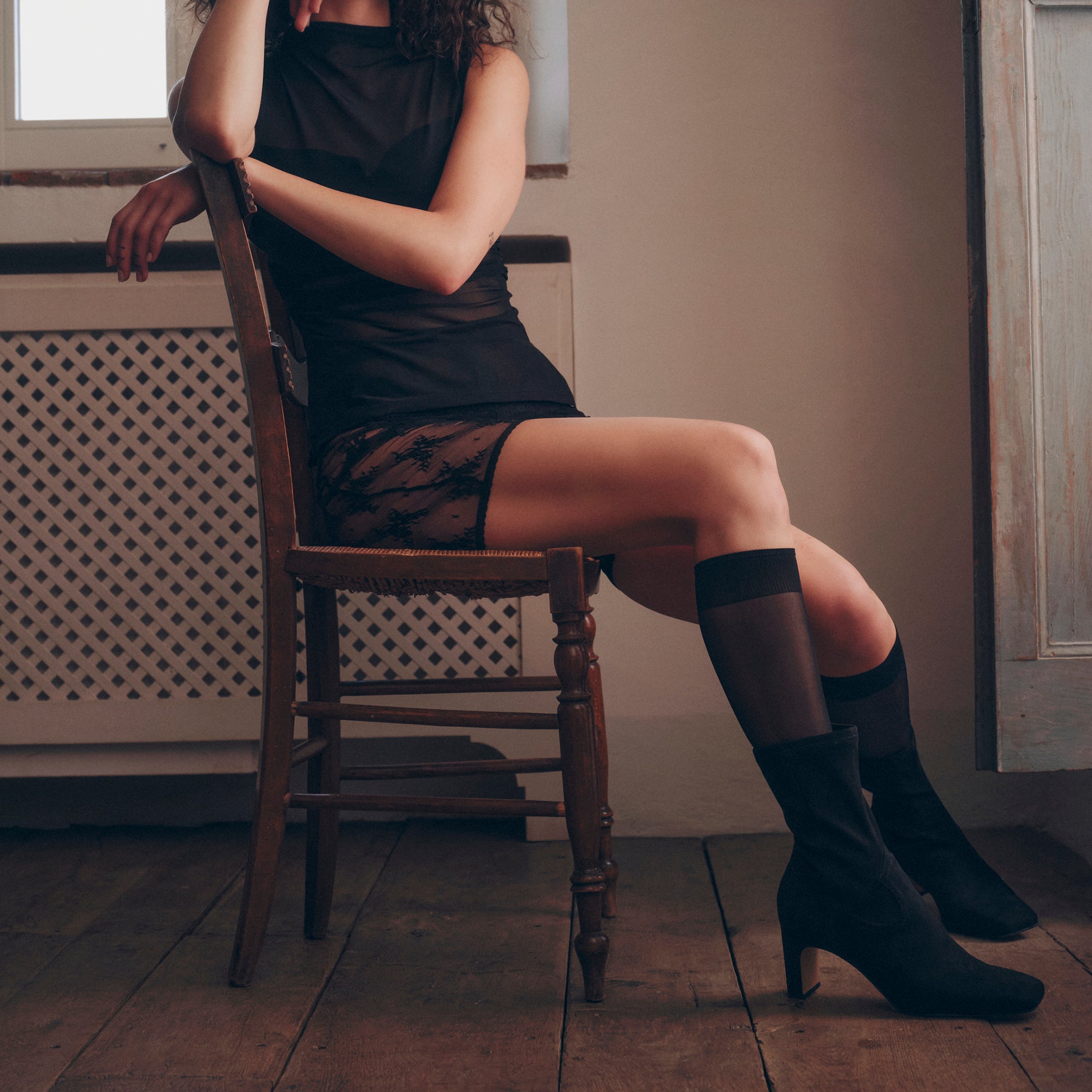 DOLCEVITA-BOOTS_ROAN_ONYX_STELLA_SUEDE_2-1.jpg