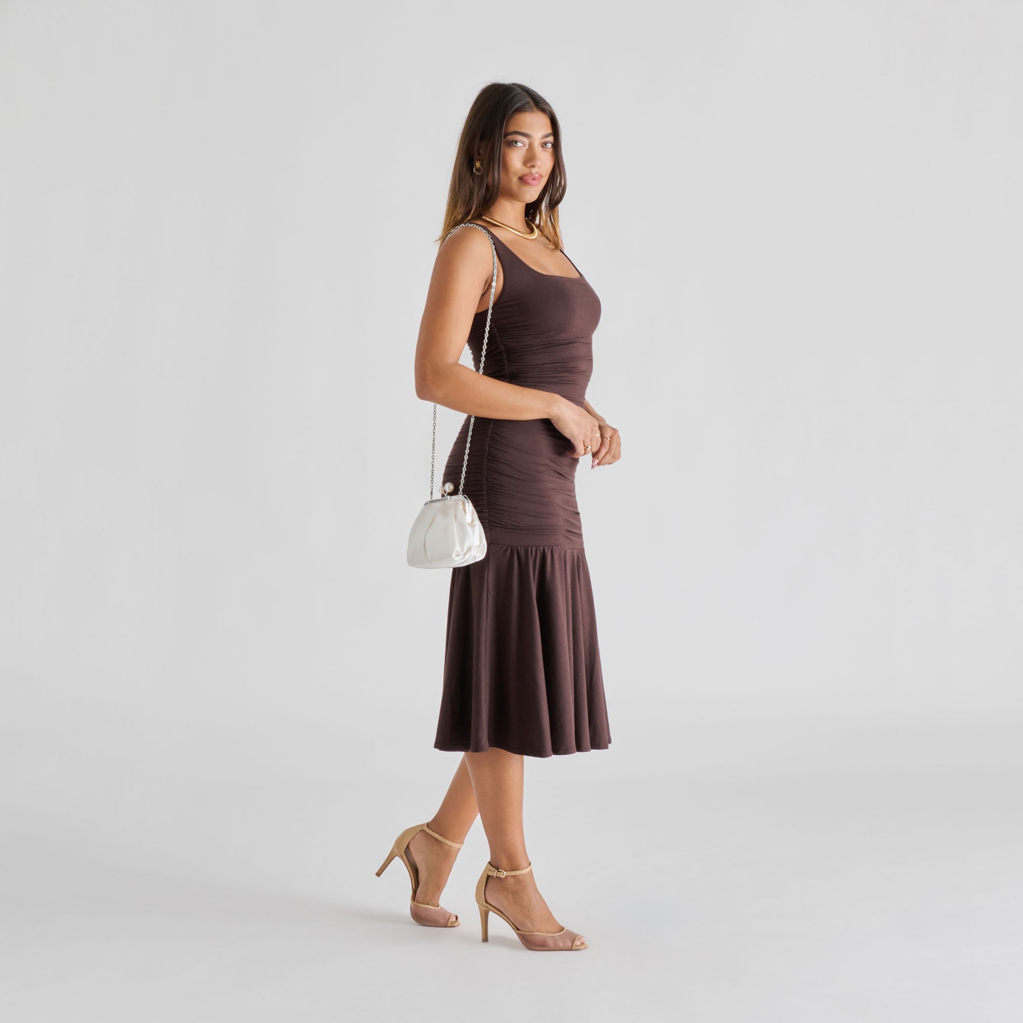 DOLCEVITA-CROSSBODY_KENDALL_WHITESATIN__01_62c898b1-3aa1-4f41-bcfc-5bfd1cbcaa2b-1.jpg