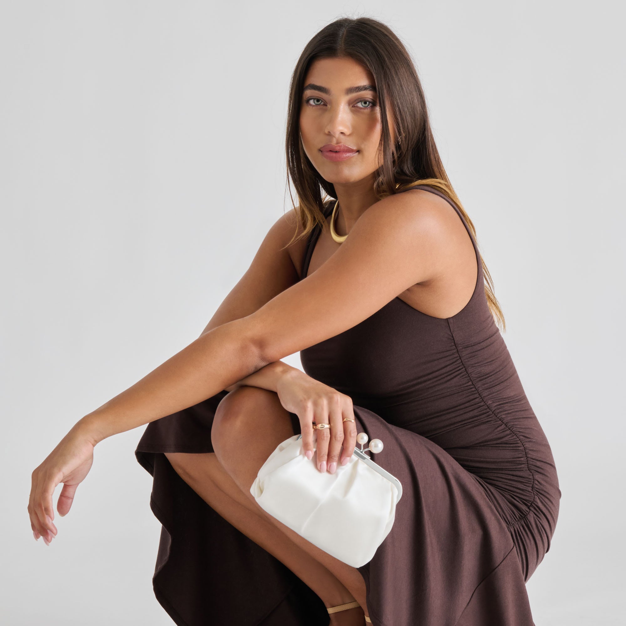 DOLCEVITA-CROSSBODY_KENDALL_WHITESATIN__05_6bfdadc6-0ff0-4a6a-8415-a468efab6e6f-1.jpg