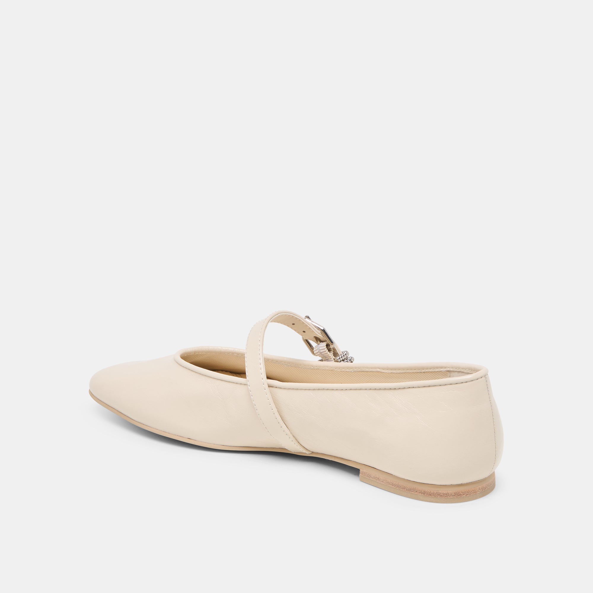 DOLCEVITA-FLATS_ALIZZA_CREMECRINKLEPATENT-08.jpg