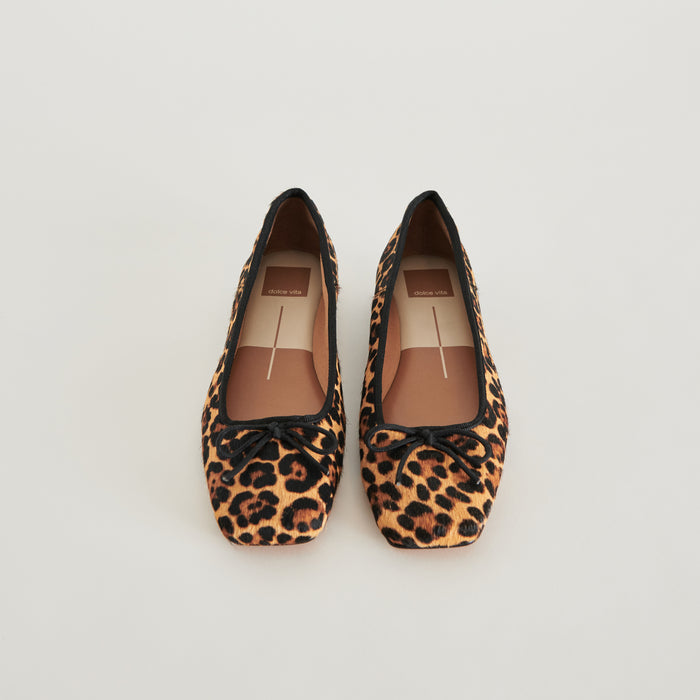 DOLCEVITA-FLATS_ANISA_DKLEOPARDCALFHAIR_DETAILS_02.jpg