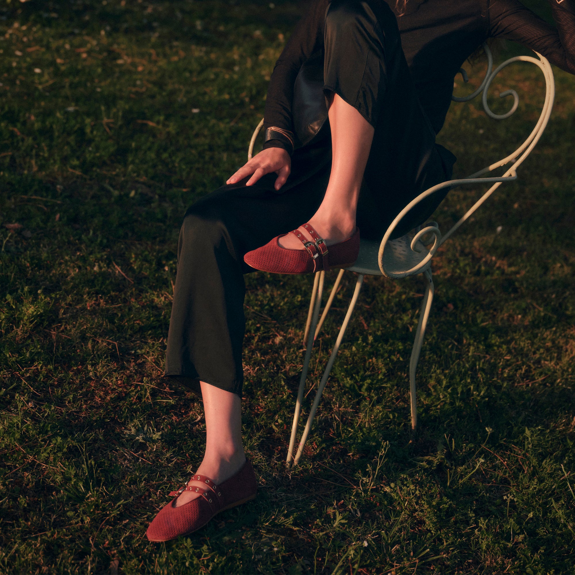 DOLCEVITA-FLATS_BAYLEE_GROMMET_OXBLOOD_PERFORATED_SUEDE.jpg