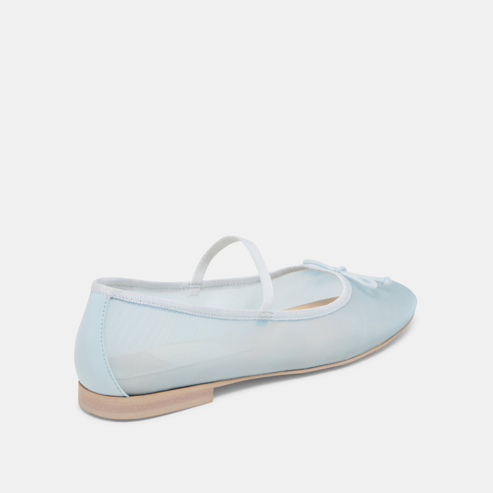 DOLCEVITA-FLATS_CADEL_ICEBLUEMESH-03.jpg