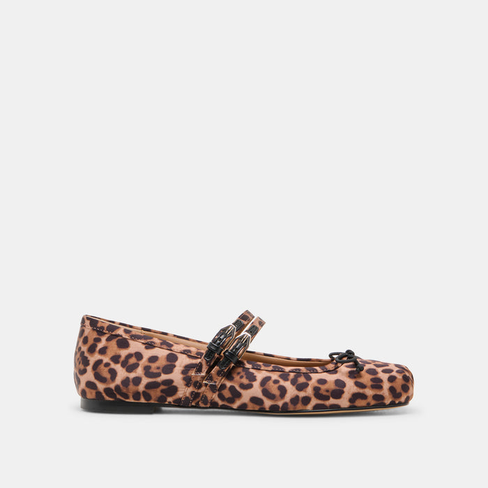 DOLCEVITA-FLATS_GIBSEN_DKLEOPARDSATIN-02.jpg