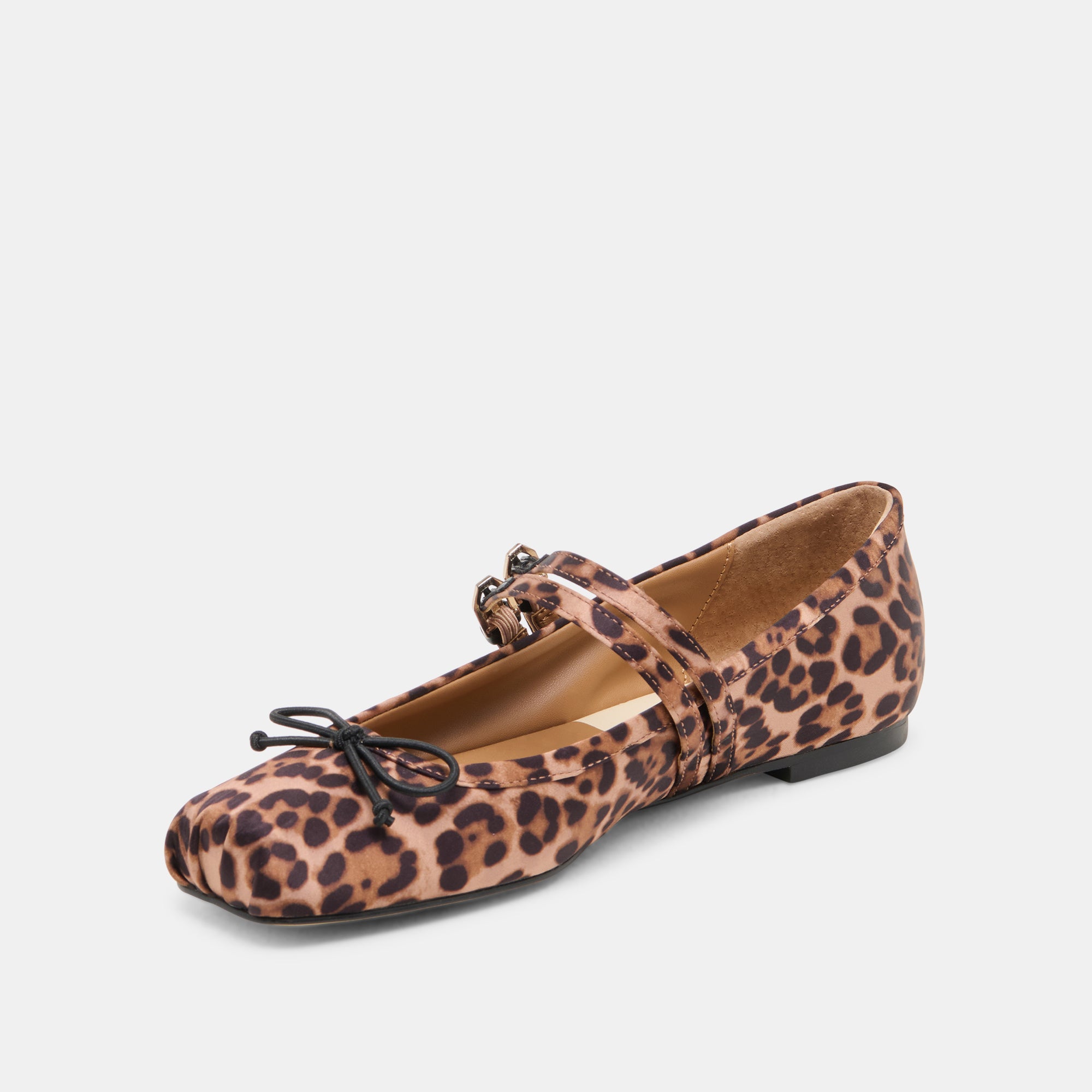 DOLCEVITA-FLATS_GIBSEN_DKLEOPARDSATIN-08.jpg