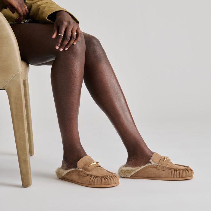 DOLCEVITA-FLATS_JODEROPLUSH_MUSHROOMSUEDE_01-1.jpg