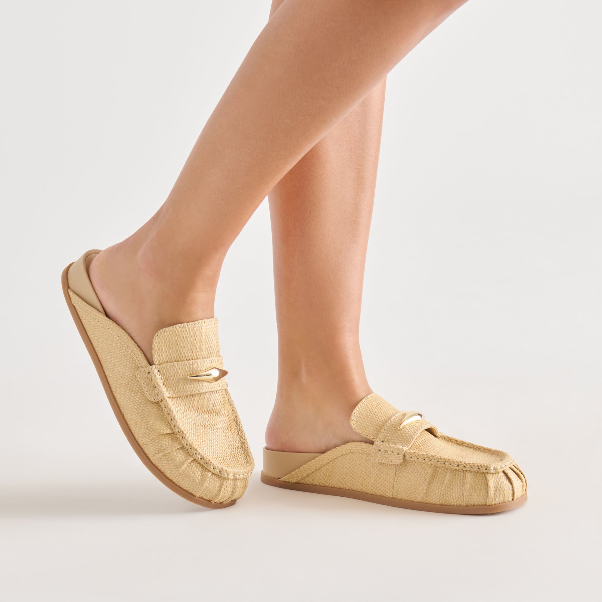 DOLCEVITA-FLATS_JODERO_LTNATURALRAFFIA_01.jpg