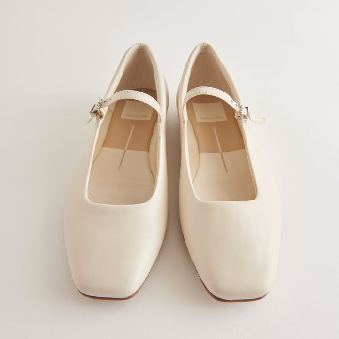 DOLCEVITA-FLATS_REYES_IVORYLEATHER_1-1.jpg