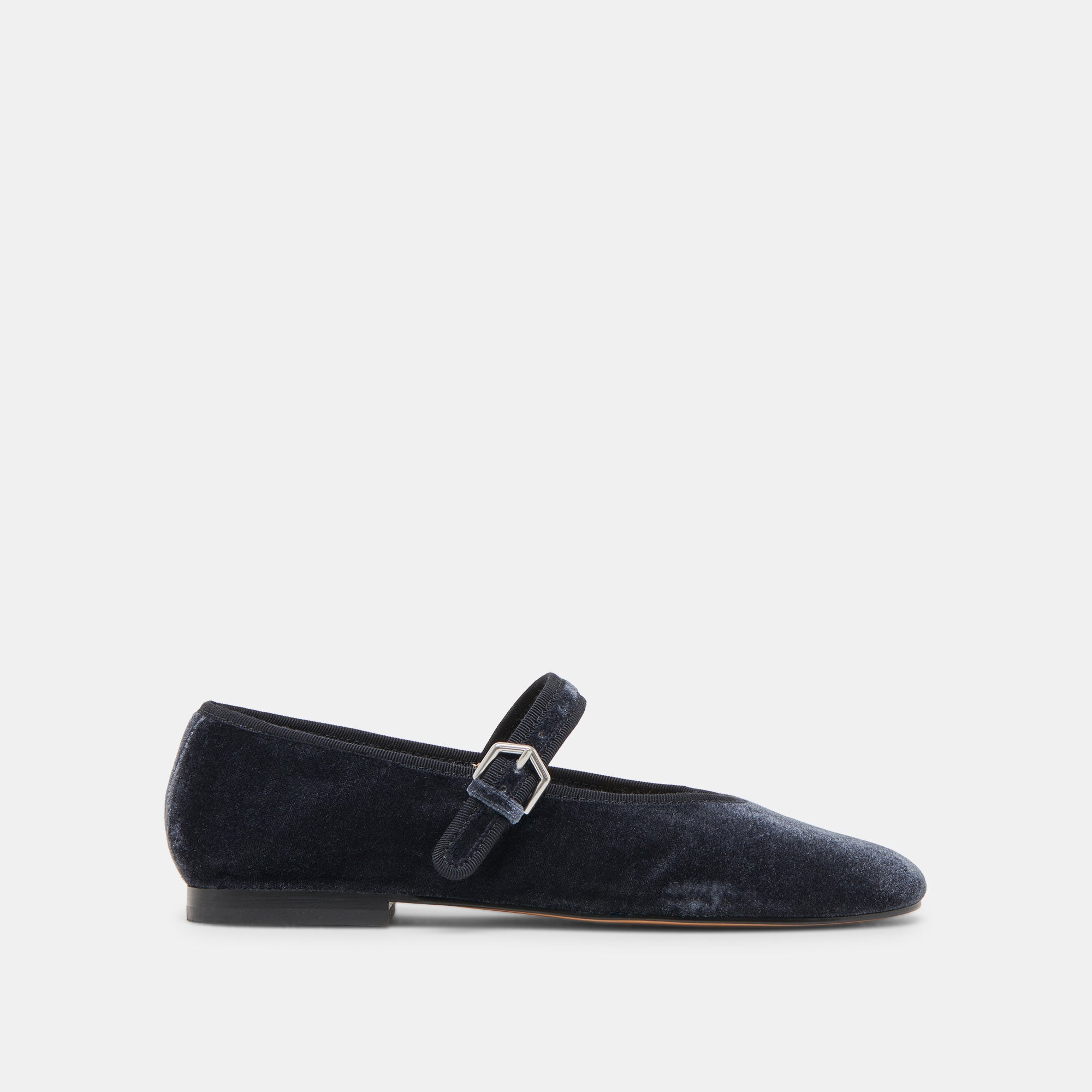 DOLCEVITA-FLATS_ROSLYN_DUSTYBLUEVELVET-02-1.jpg