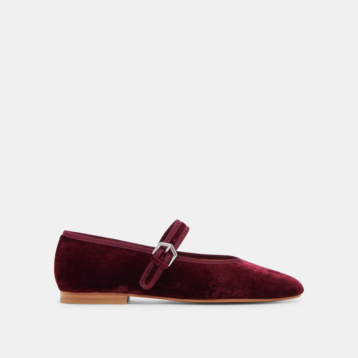 DOLCEVITA-FLATS_ROSLYN_WINE-VELVET-02-1.jpg