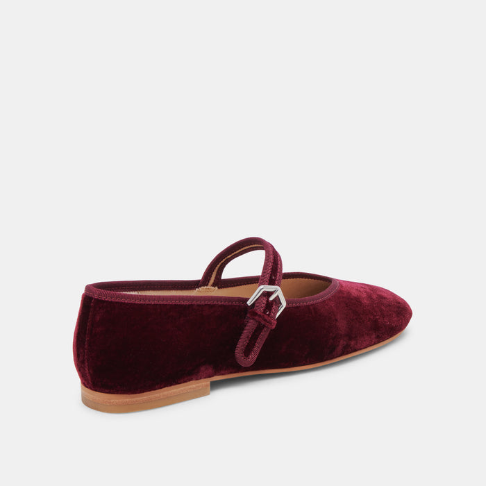 DOLCEVITA-FLATS_ROSLYN_WINE-VELVET-03.jpg