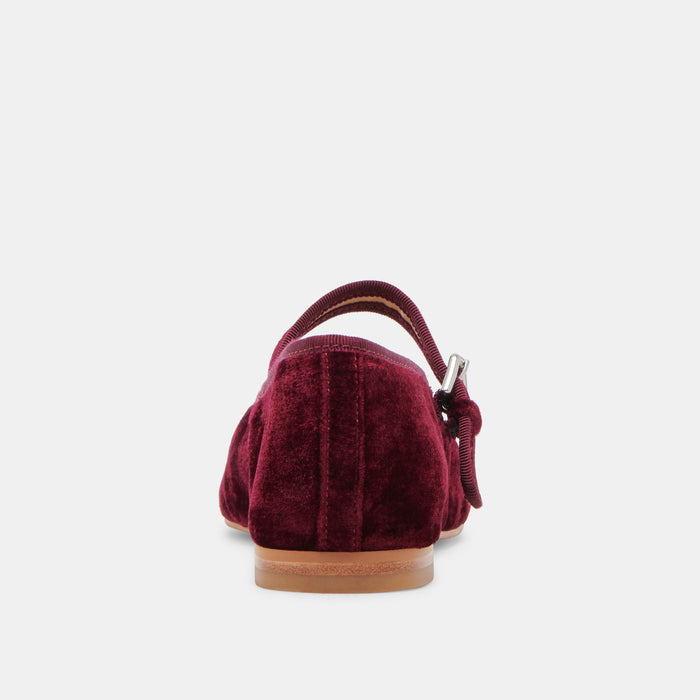 DOLCEVITA-FLATS_ROSLYN_WINE-VELVET-05.jpg