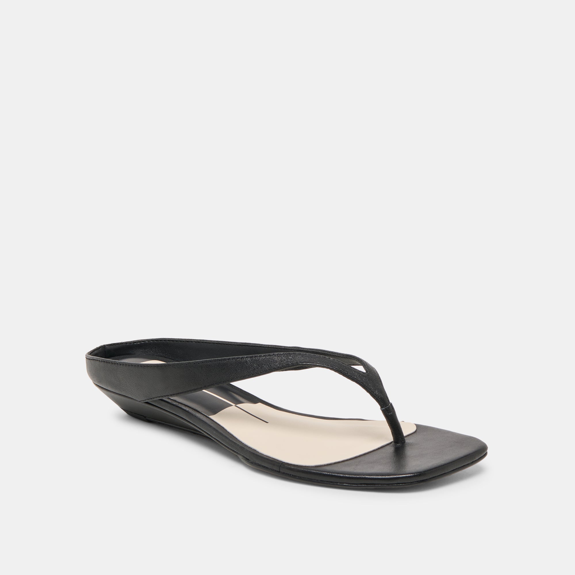 DOLCEVITA-FLAT_GIZEL_BLACKLEATHER-01.jpg