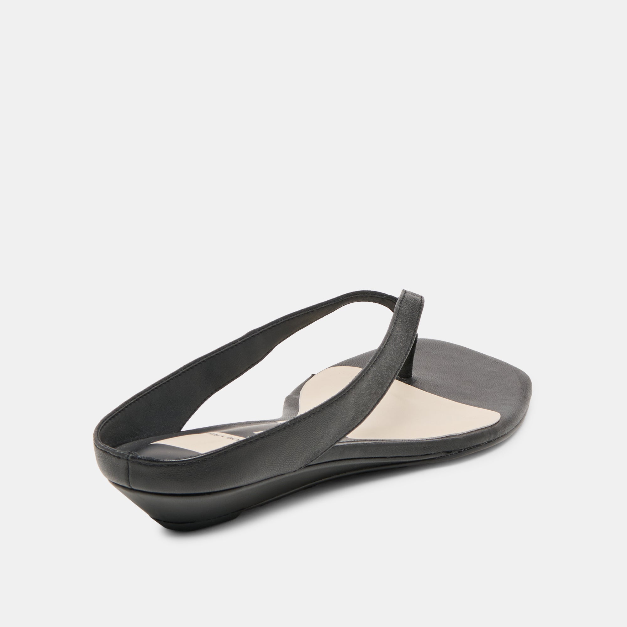DOLCEVITA-FLAT_GIZEL_BLACKLEATHER-03.jpg