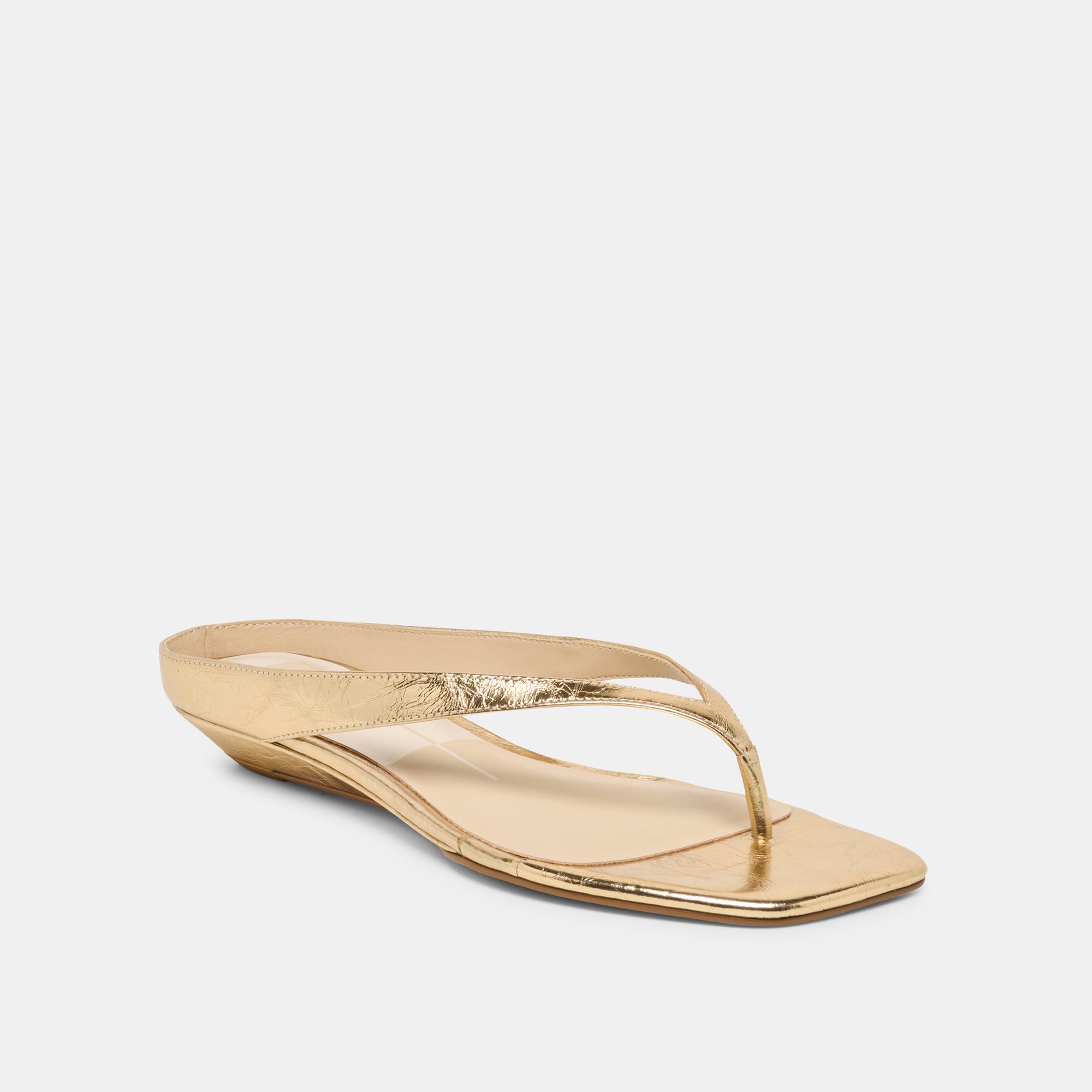 DOLCEVITA-FLAT_GIZEL_GOLDCRINKLEPATENT-01.jpg