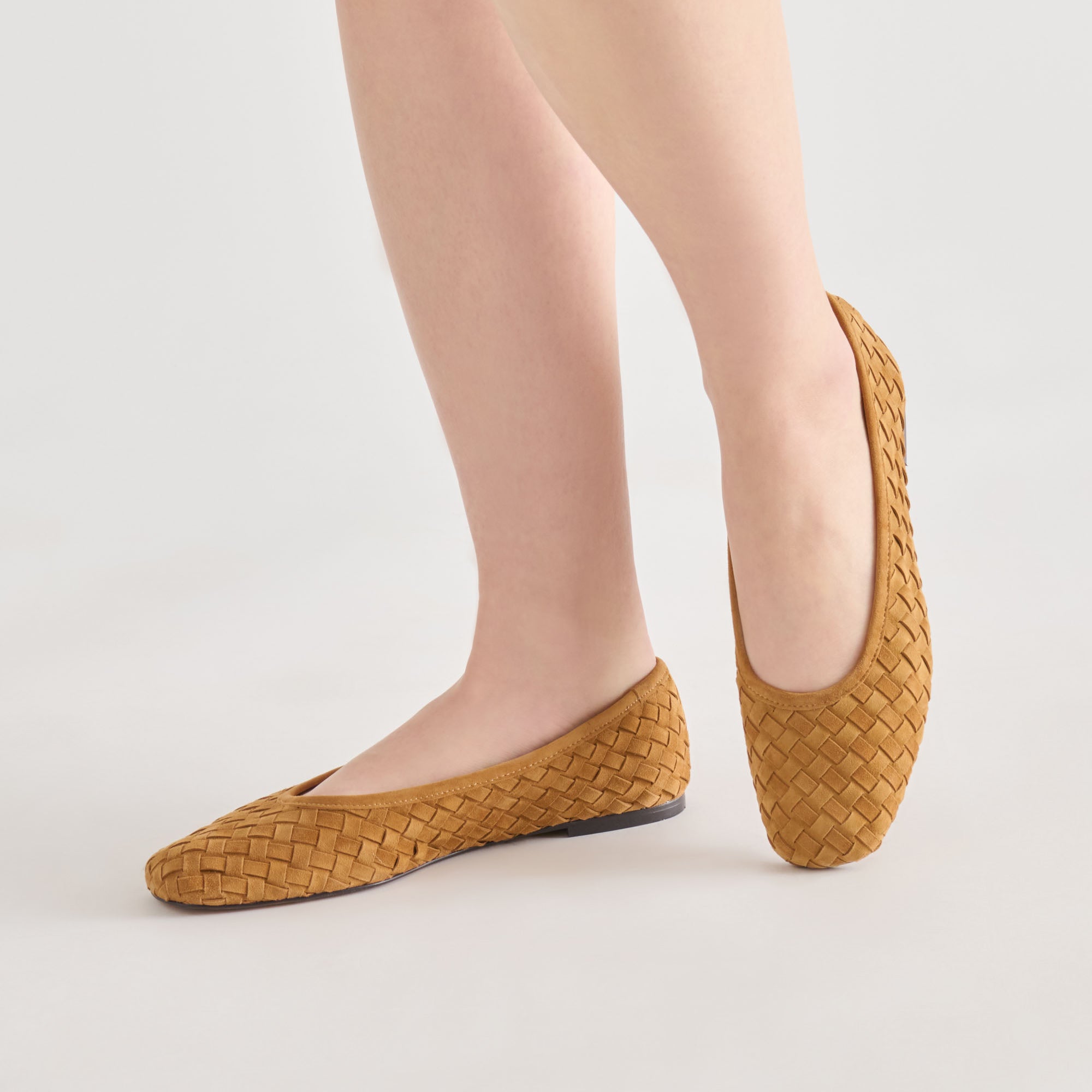 DOLCEVITA-FLAT_KOY_TANSUEDE_02.jpg
