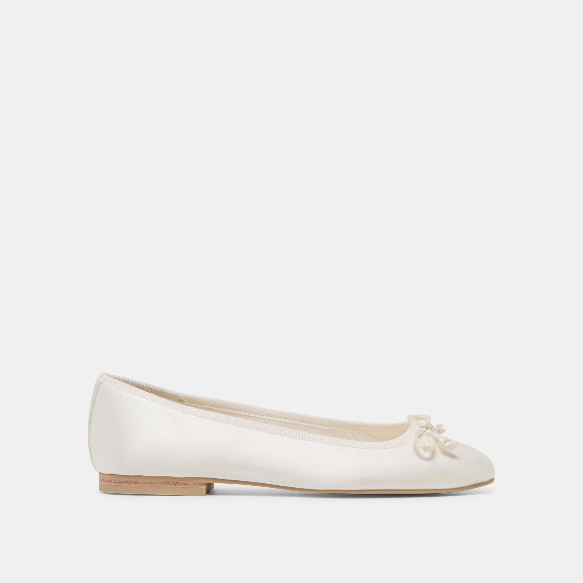 DOLCEVITA-FLAT_RITLA_WHITESATIN-02-1.jpg