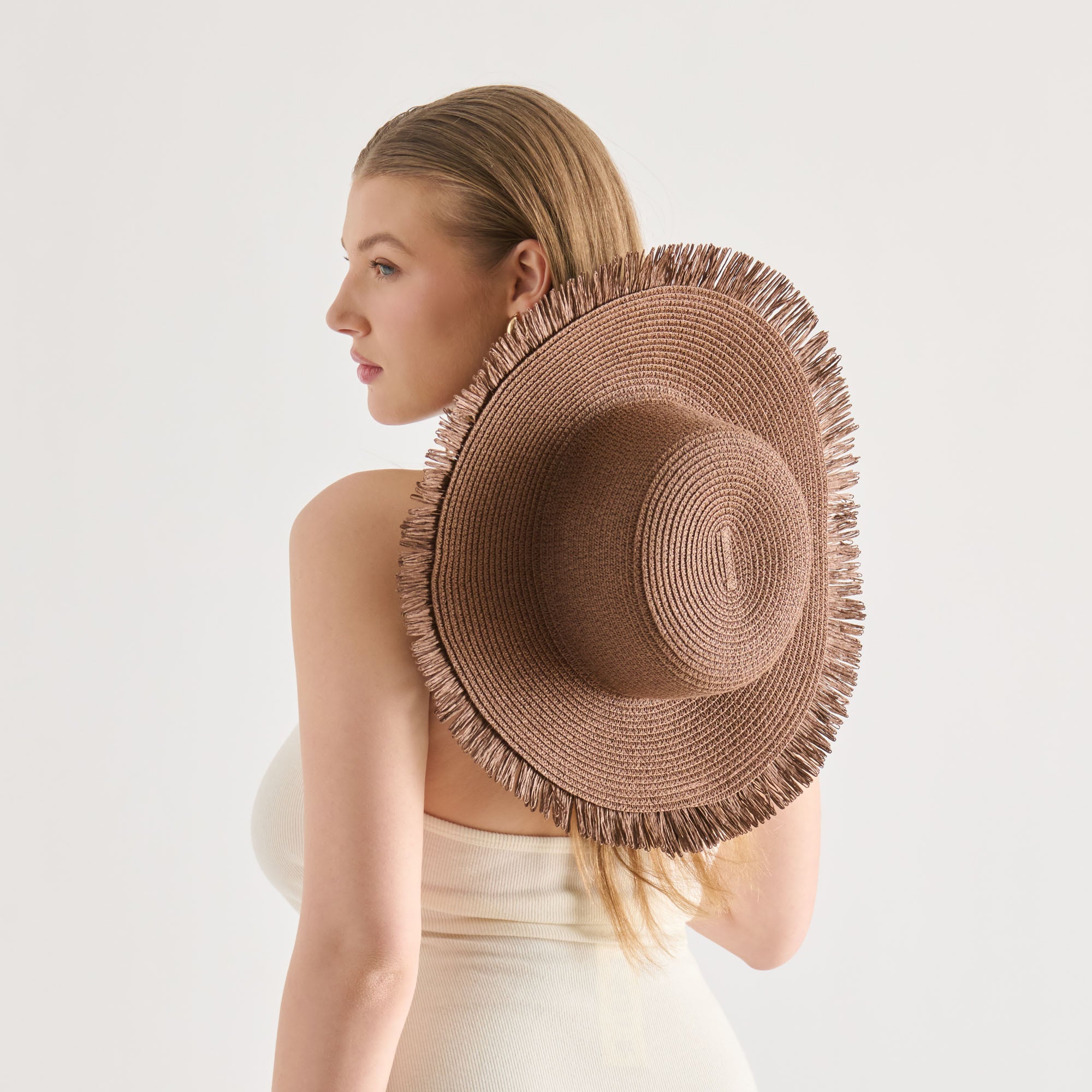 DOLCEVITA-FLOPPYSUNHATFRAYEDEDGE_BROWN_03-1.jpg