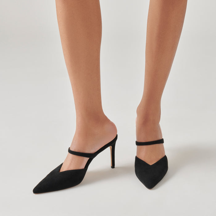 DOLCEVITA-HEELS_KANIKA_ONYXSUEDE_ONFOOT_2.jpg