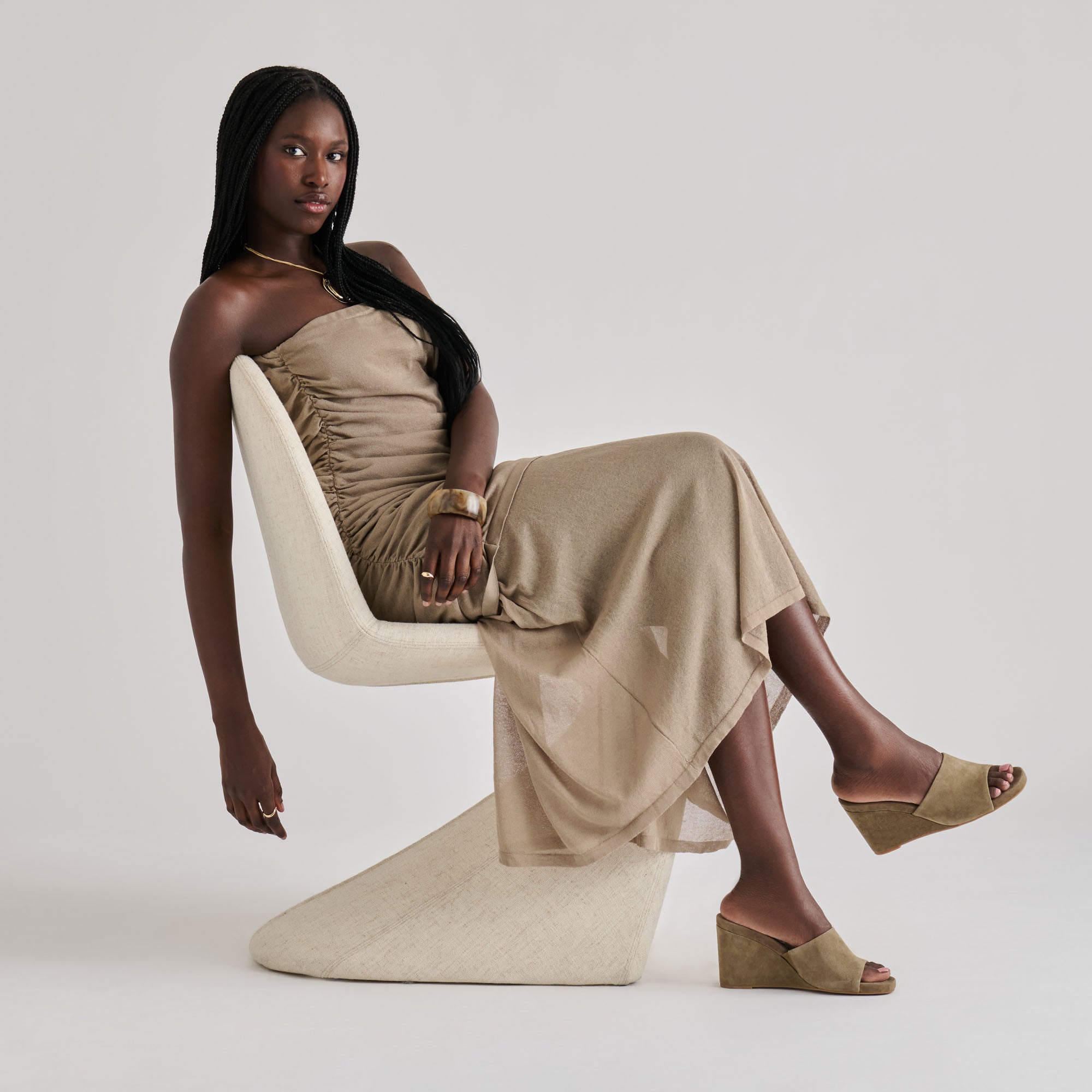 DOLCEVITA-HEEL_HOLTA_OLIVESUEDE_01.jpg