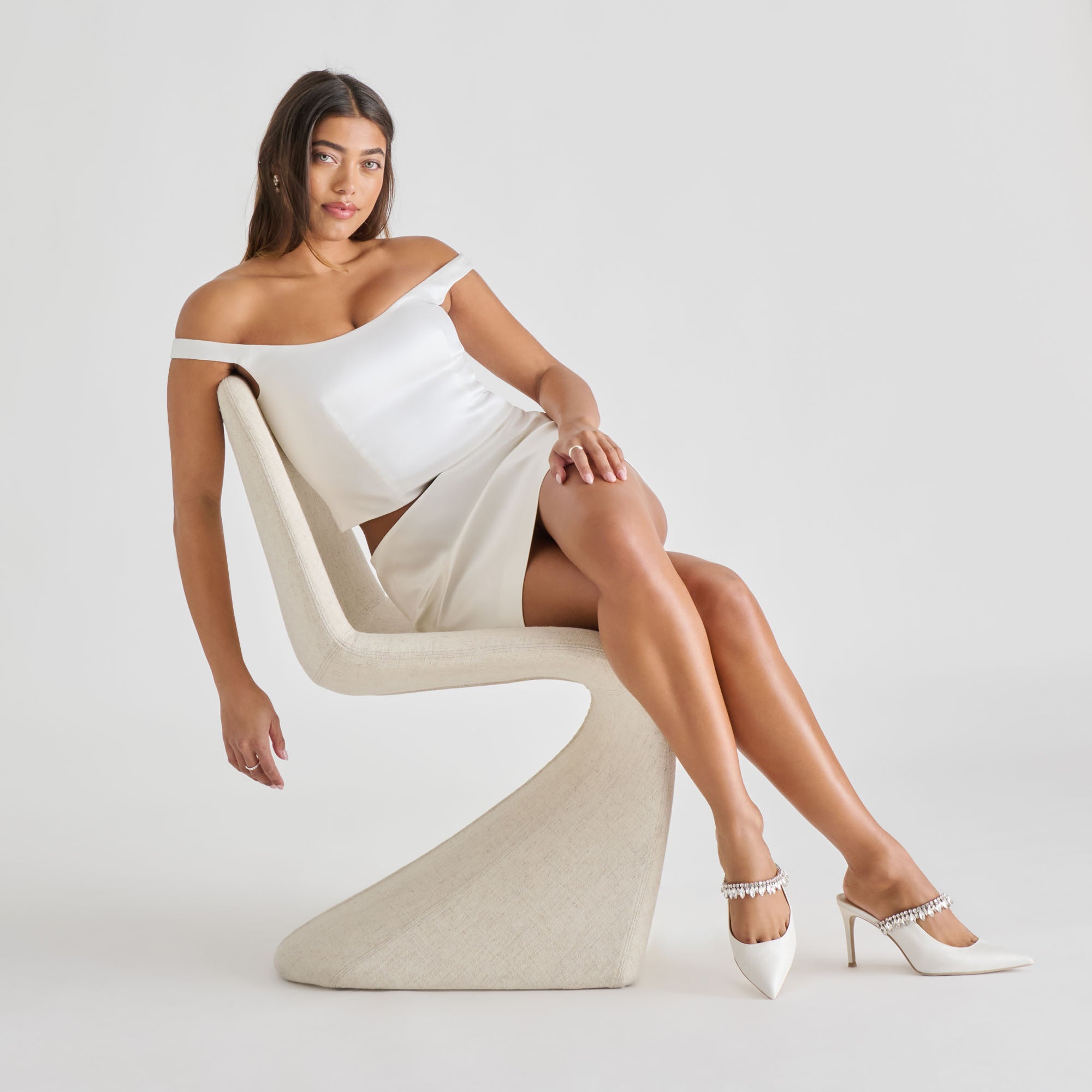 DOLCEVITA-HEEL_KELICRYSTAL_WHITESATIN_01-1.jpg