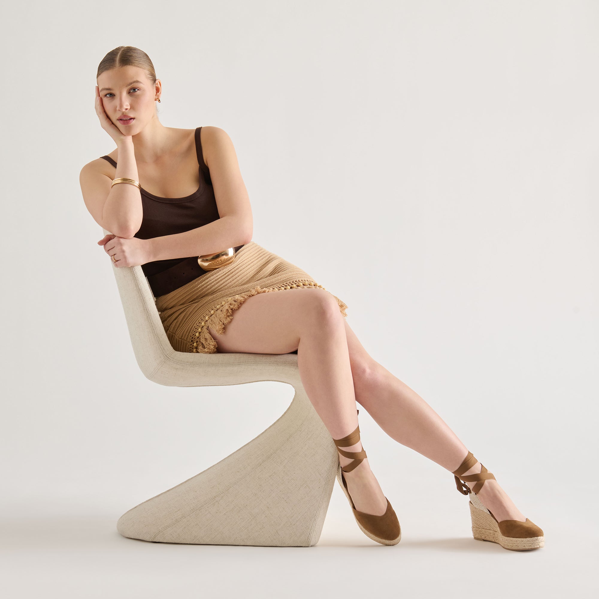 DOLCEVITA-HEEL_NOURA_LTBROWNSUEDE_01.jpg