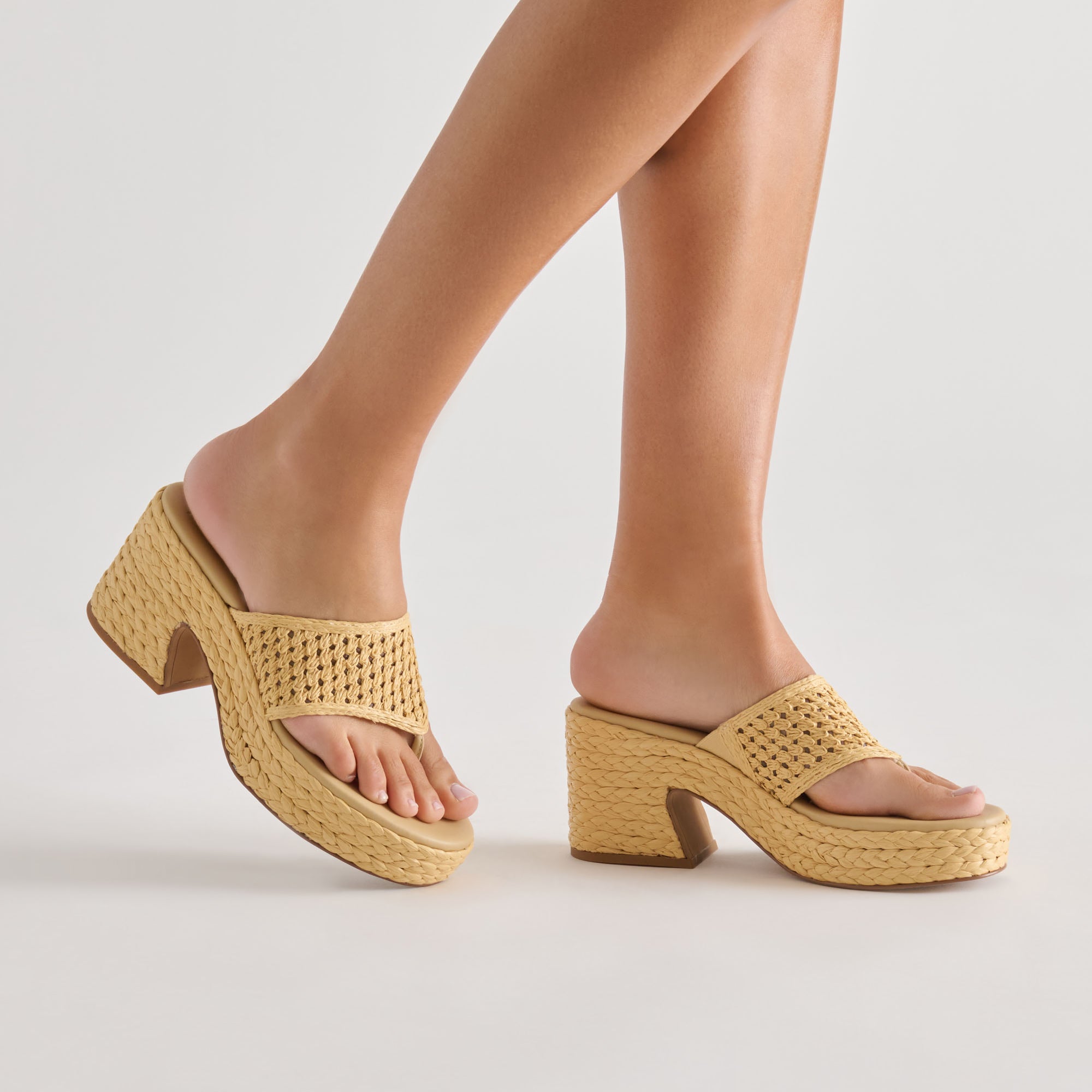 DOLCEVITA-HEEL_RIPPLE_LTNATURALRAFFIA_02-1.jpg