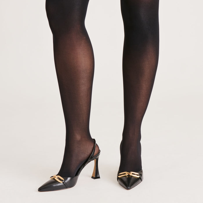 DOLCEVITA-HOISERY_SOCKS_ONFOOT_14_0b60c06c-9a1c-4922-a411-9999d8f6b1bb.jpg