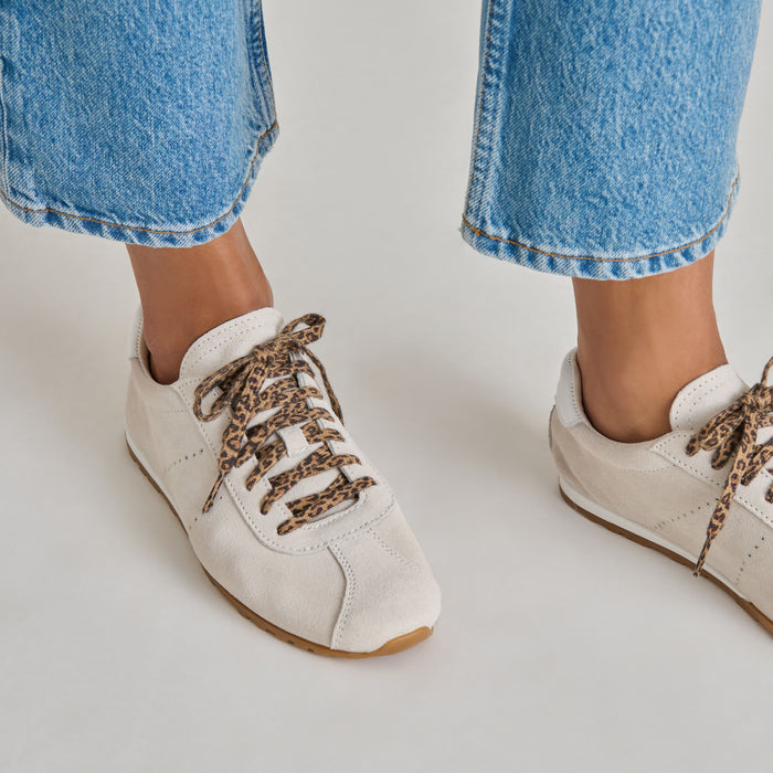 DOLCEVITA-LACES_ONFOOT__01.jpg