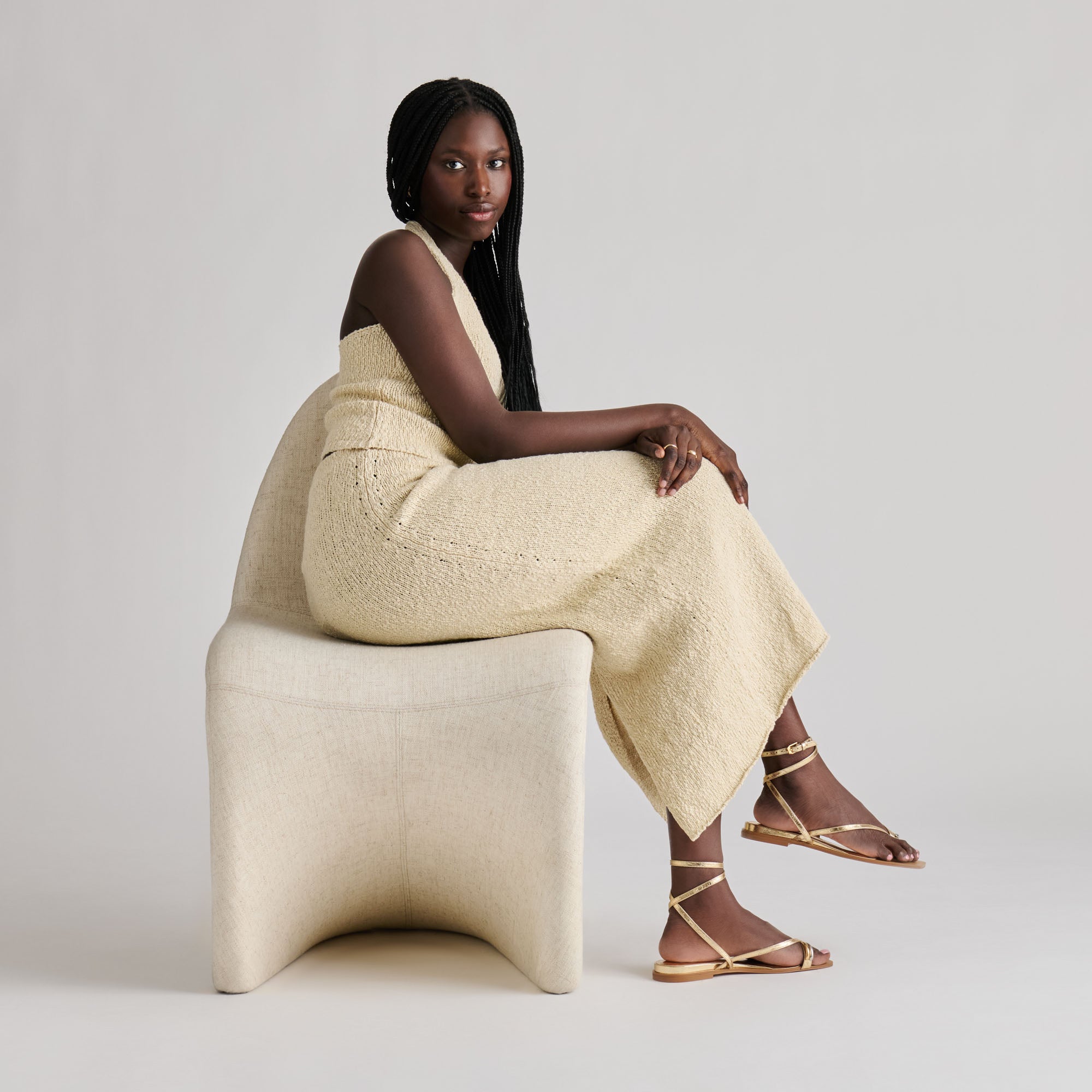 DOLCEVITA-SANDALS_TYRICE_GOLDLEATHER_01.jpg
