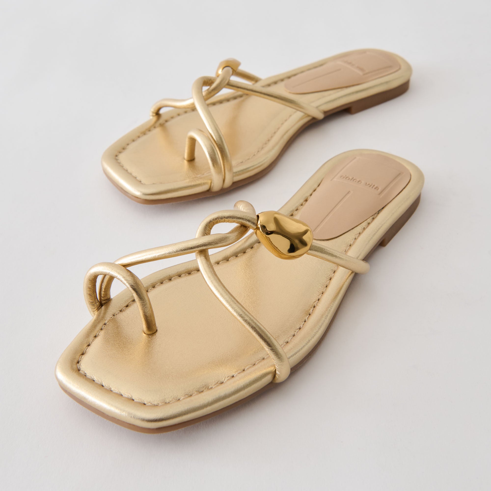 DOLCEVITA-SANDAL_LOUIZ_GOLDSTELLA_DETAILS_2.jpg
