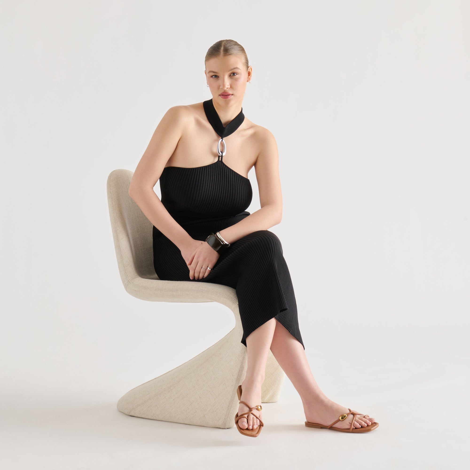 DOLCEVITA-SANDAL_LOUIZ_SADDLESTELLA_01-1.jpg