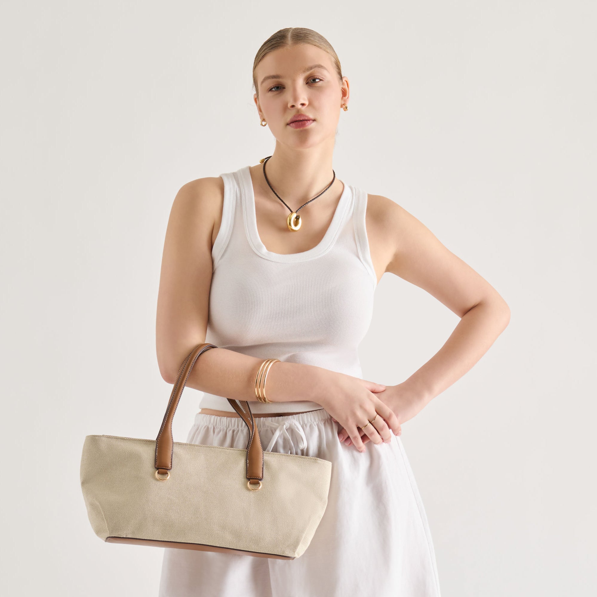 DOLCEVITA-SHOULDERBAG_CLARINAC_NATURAL_02-1.jpg