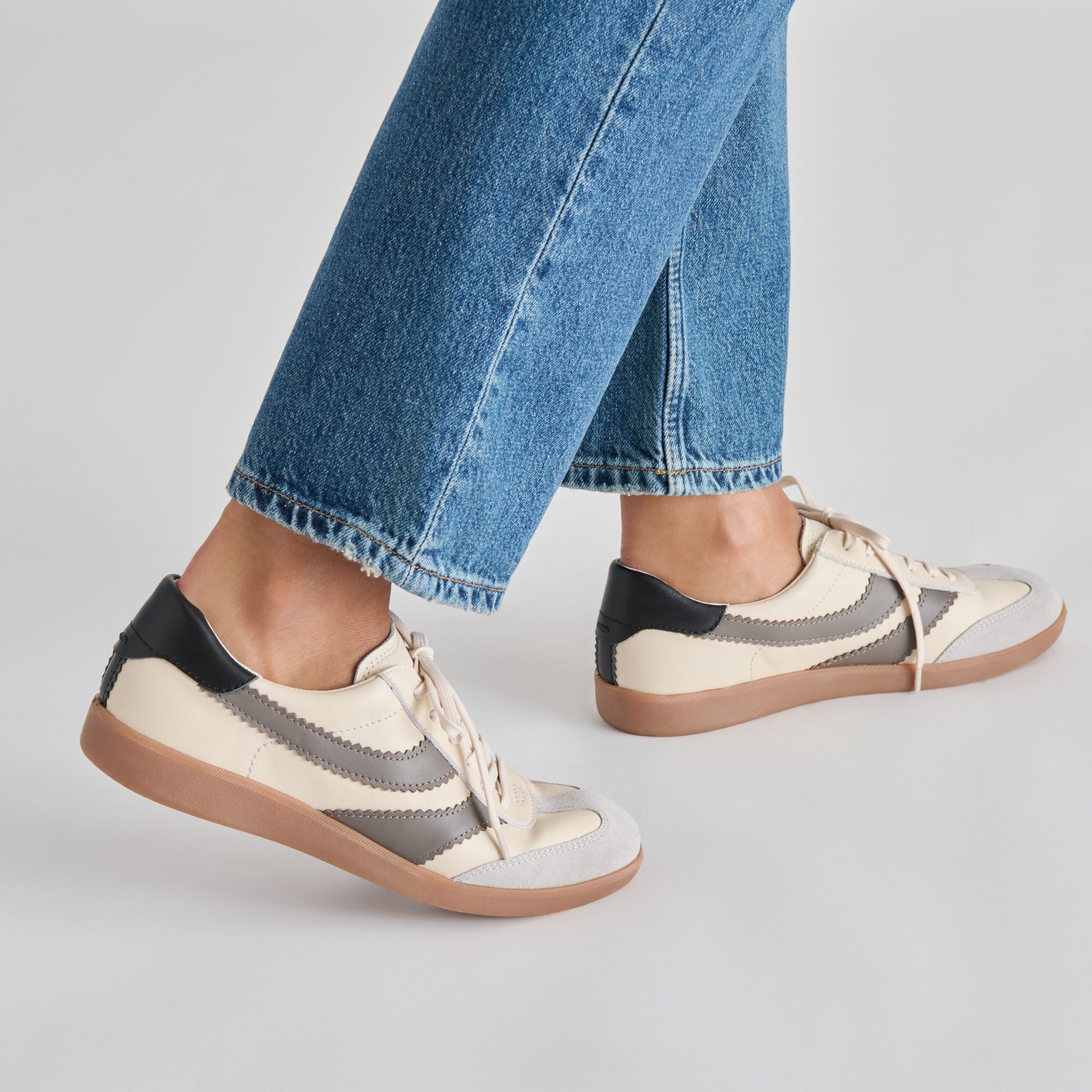 DOLCEVITA-SNEAKERS_MERIT_WHITEGREYLEATHER_01.jpg