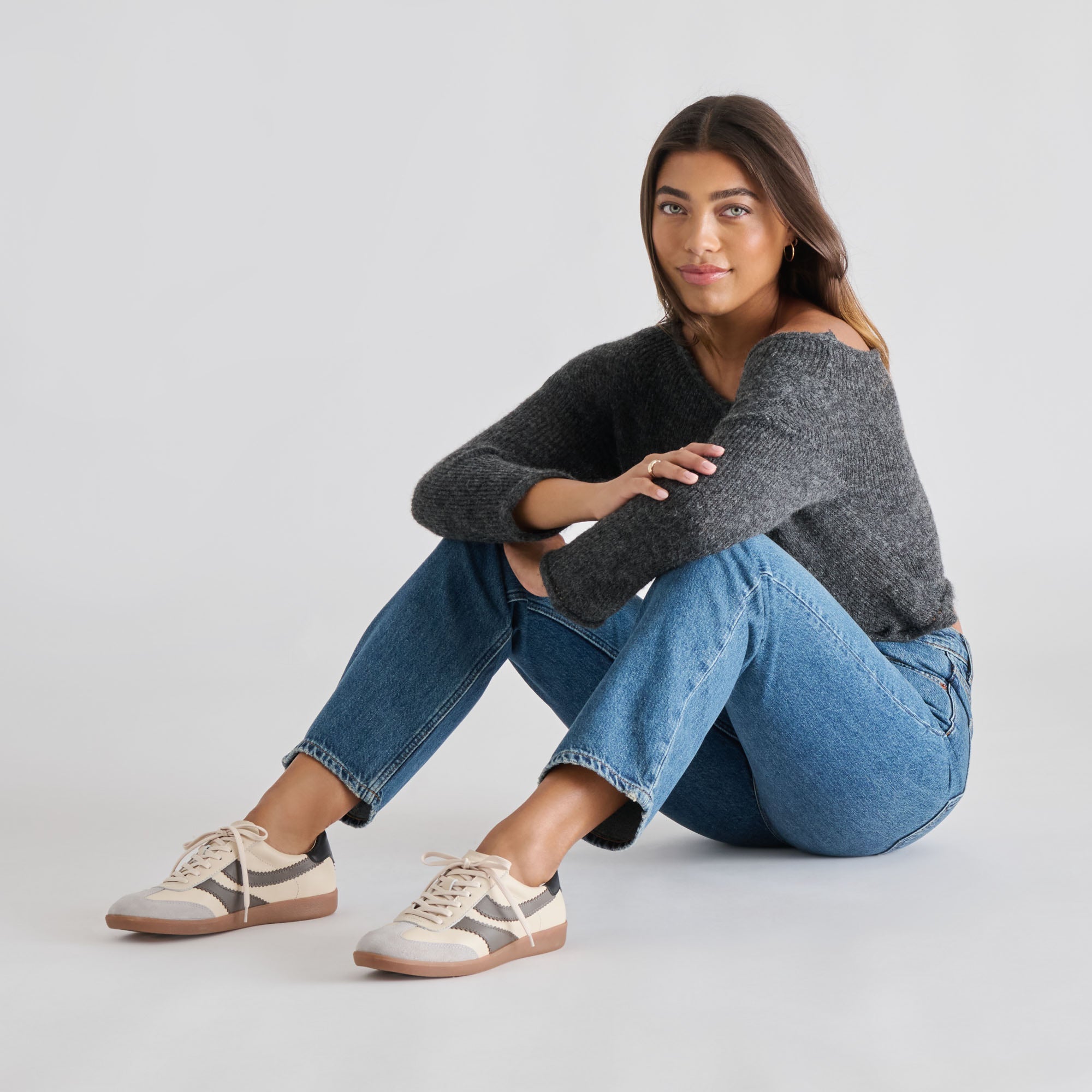 DOLCEVITA-SNEAKERS_MERIT_WHITEGREYLEATHER_02.jpg