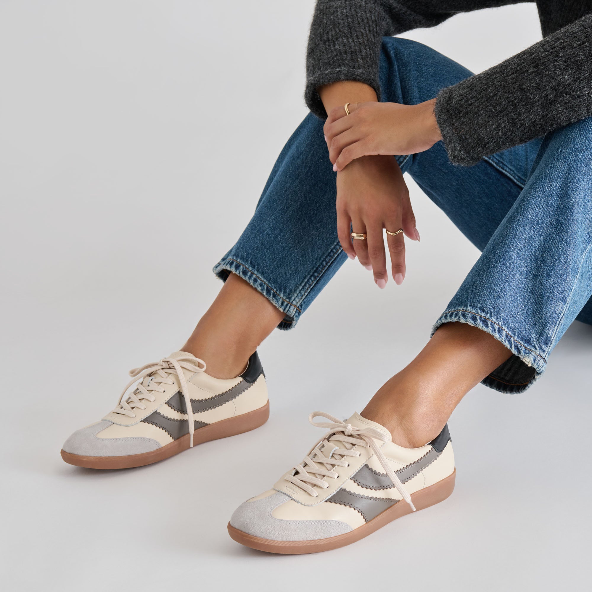 DOLCEVITA-SNEAKERS_MERIT_WHITEGREYLEATHER_03.jpg