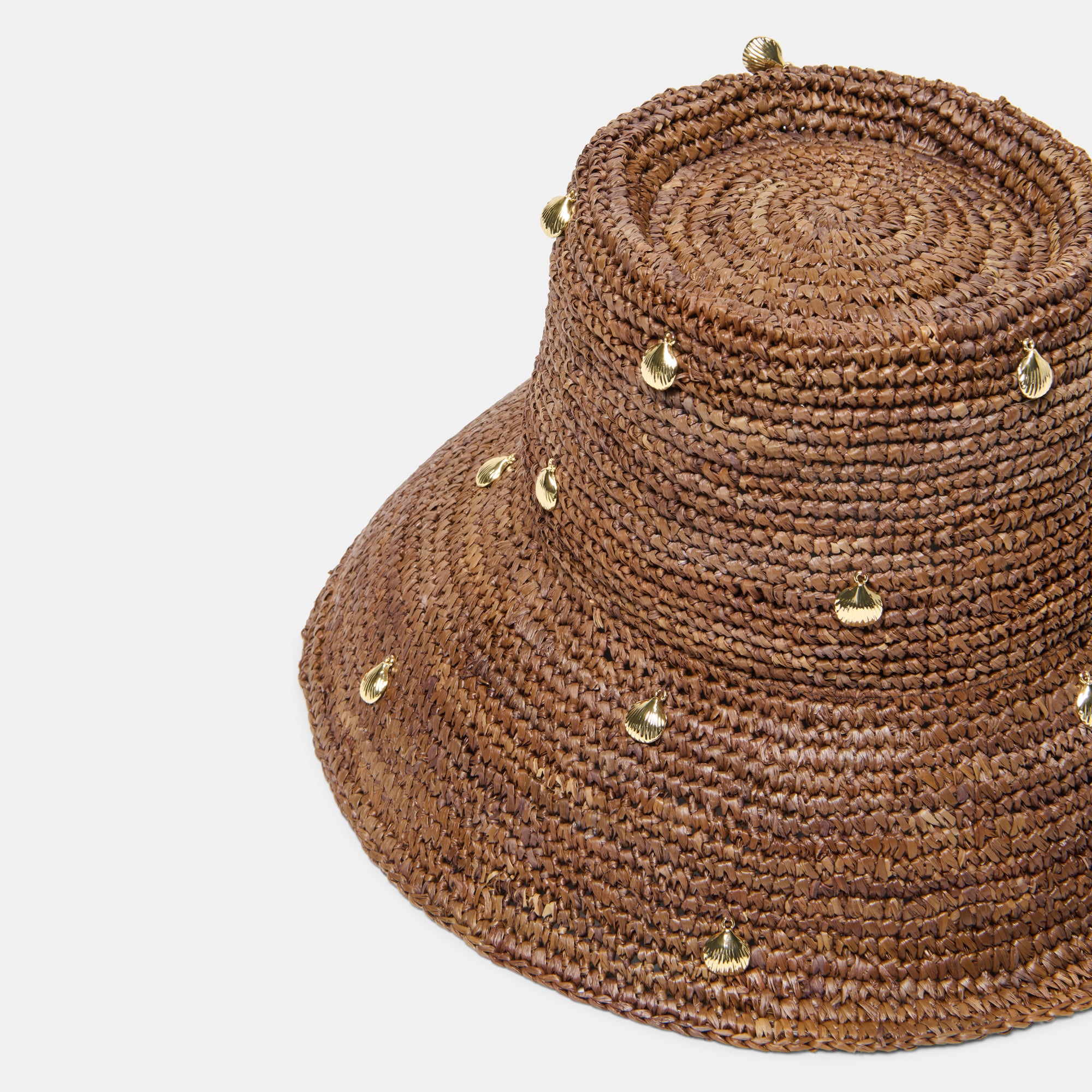 DOLCEVITA-STRAWBUCKETHAT_ALLOVERCHARMS_BROWN_2-1.jpg