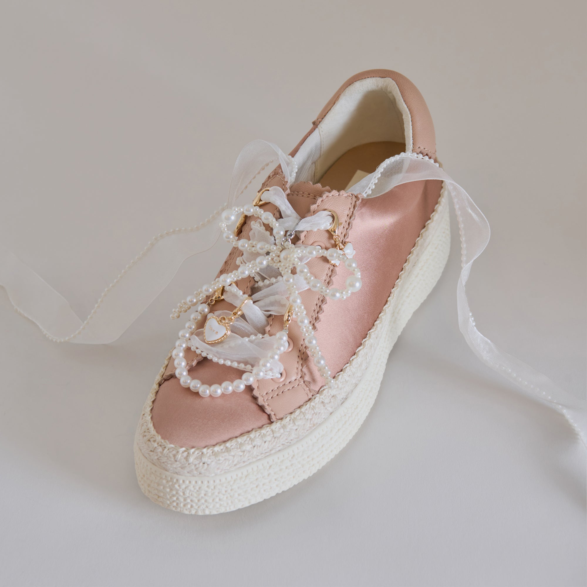 DOLCEVITA-STYLEDCHARMS_LACES_15-1.jpg