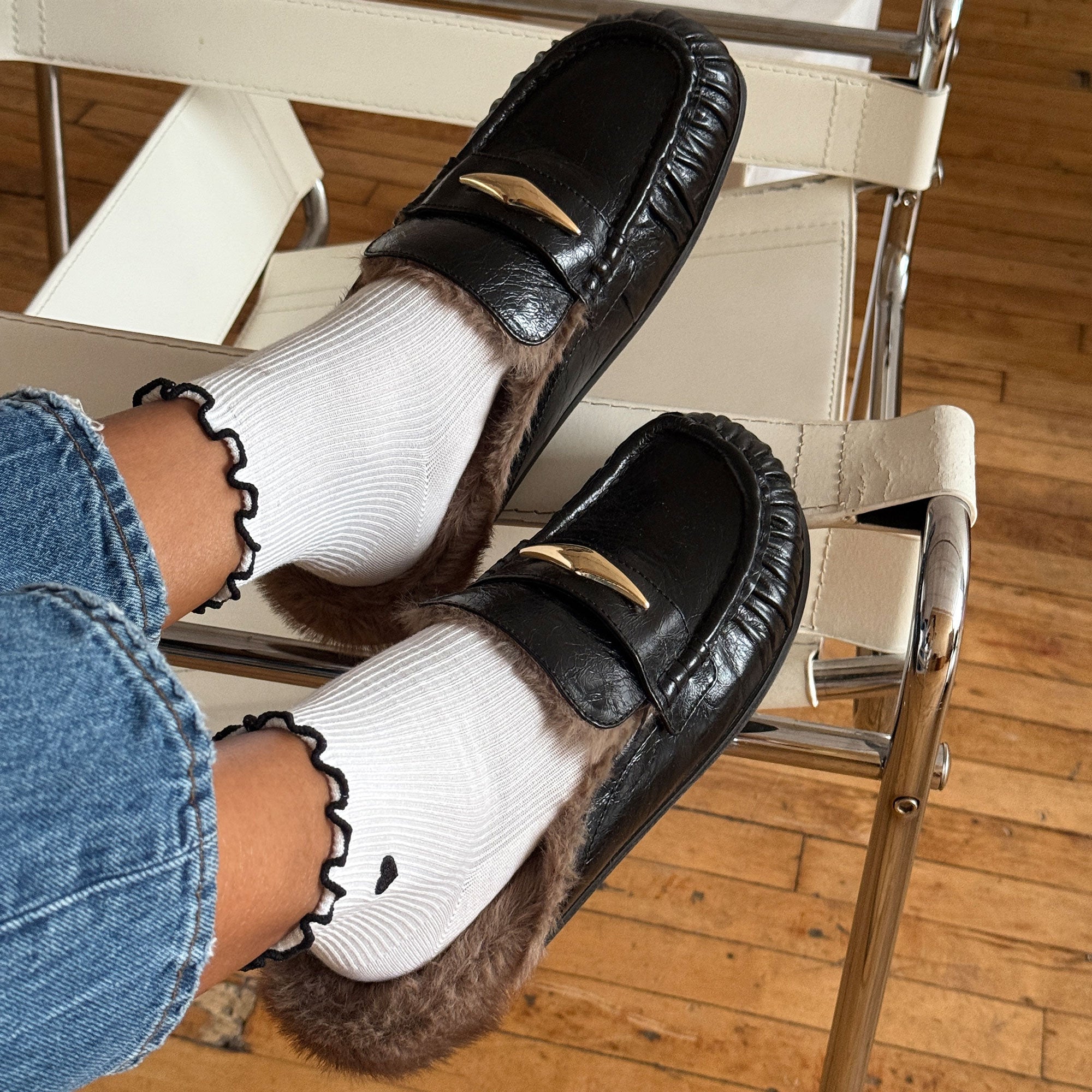 Remonia_Jodero-Plush-Black_4-1.jpg