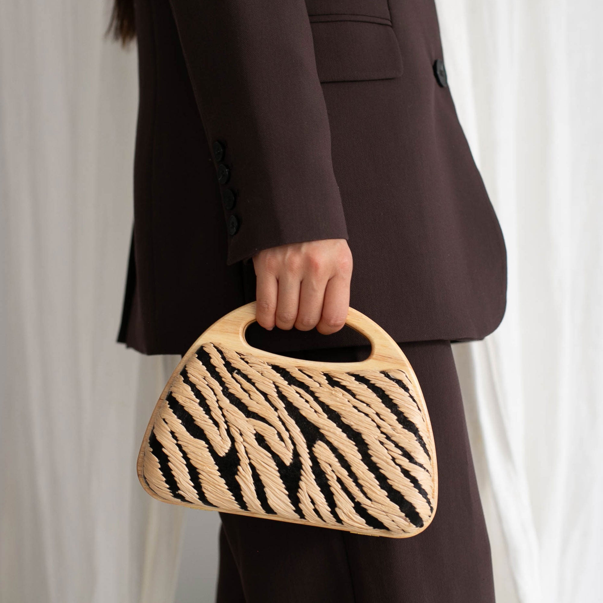 janicethitran-Dolce-Vita_Maelie-Black-Natural-Zebra_1-1.jpg