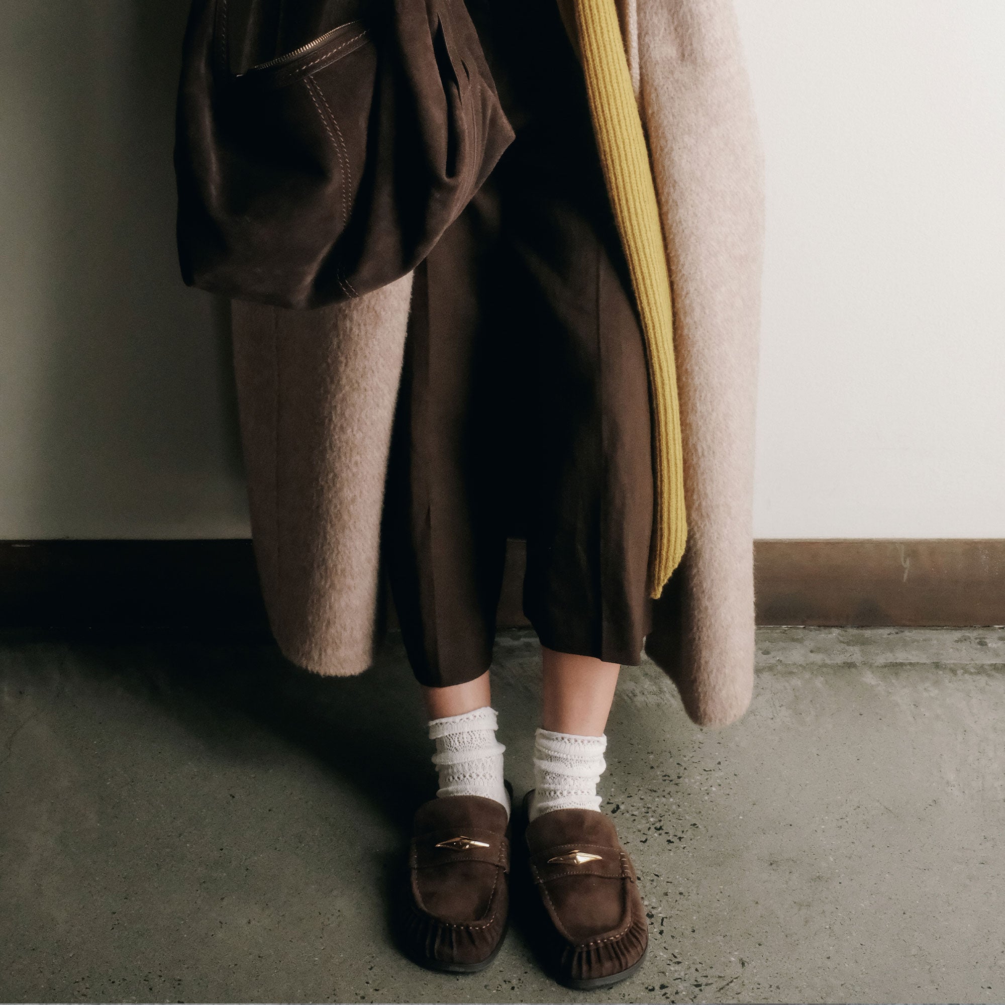lavina.s_Jodero_DK_Brown_Billy_Shoulder_Bag_Chocolate_Suede_9_1.jpg